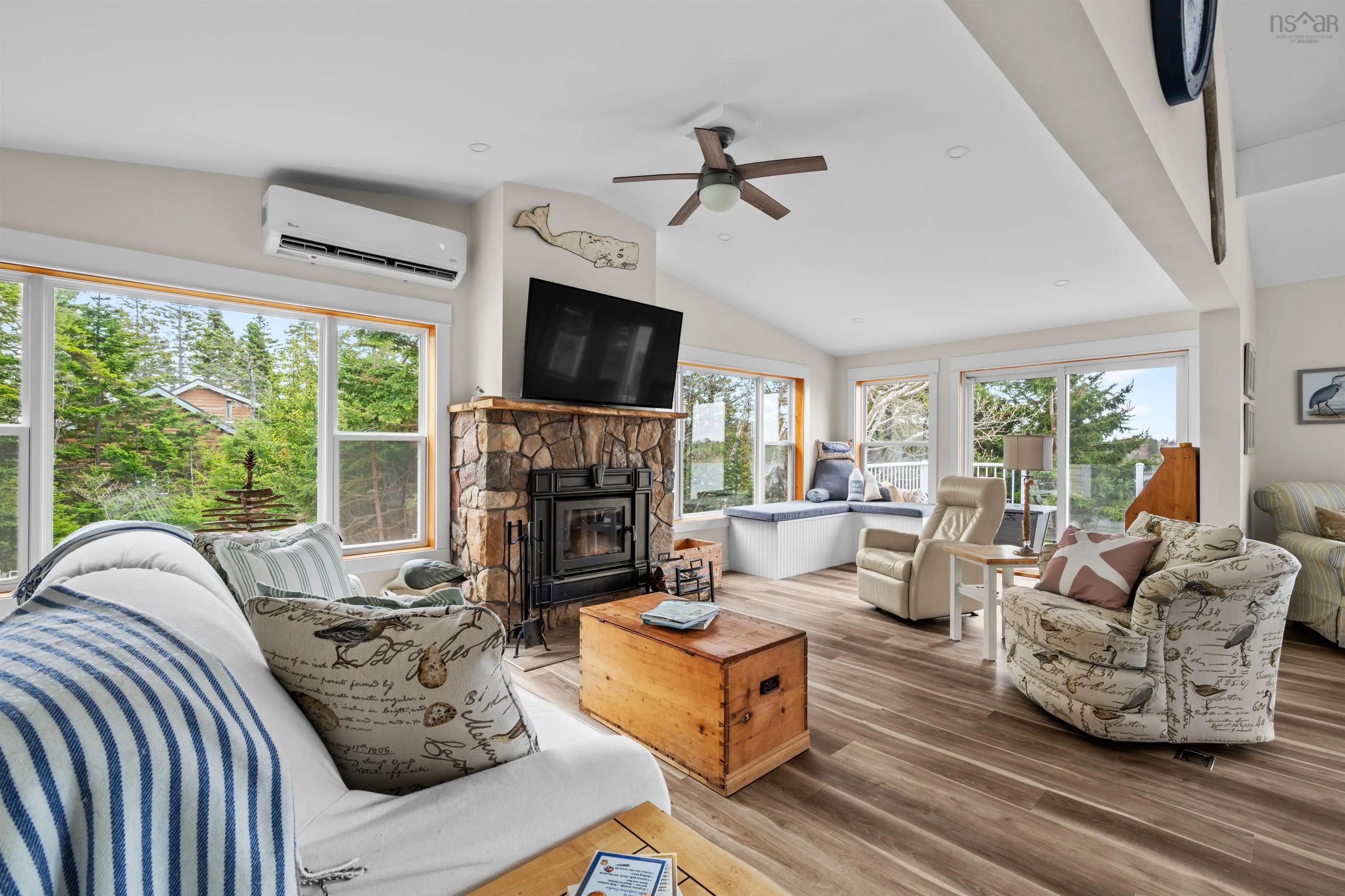 42 Goldfinch Lane, Heckmans Island Ns B0j 2c0, 4 Bedrooms Bedrooms, ,2 BathroomsBathrooms,Residential,For Sale,Goldfinch,202510681