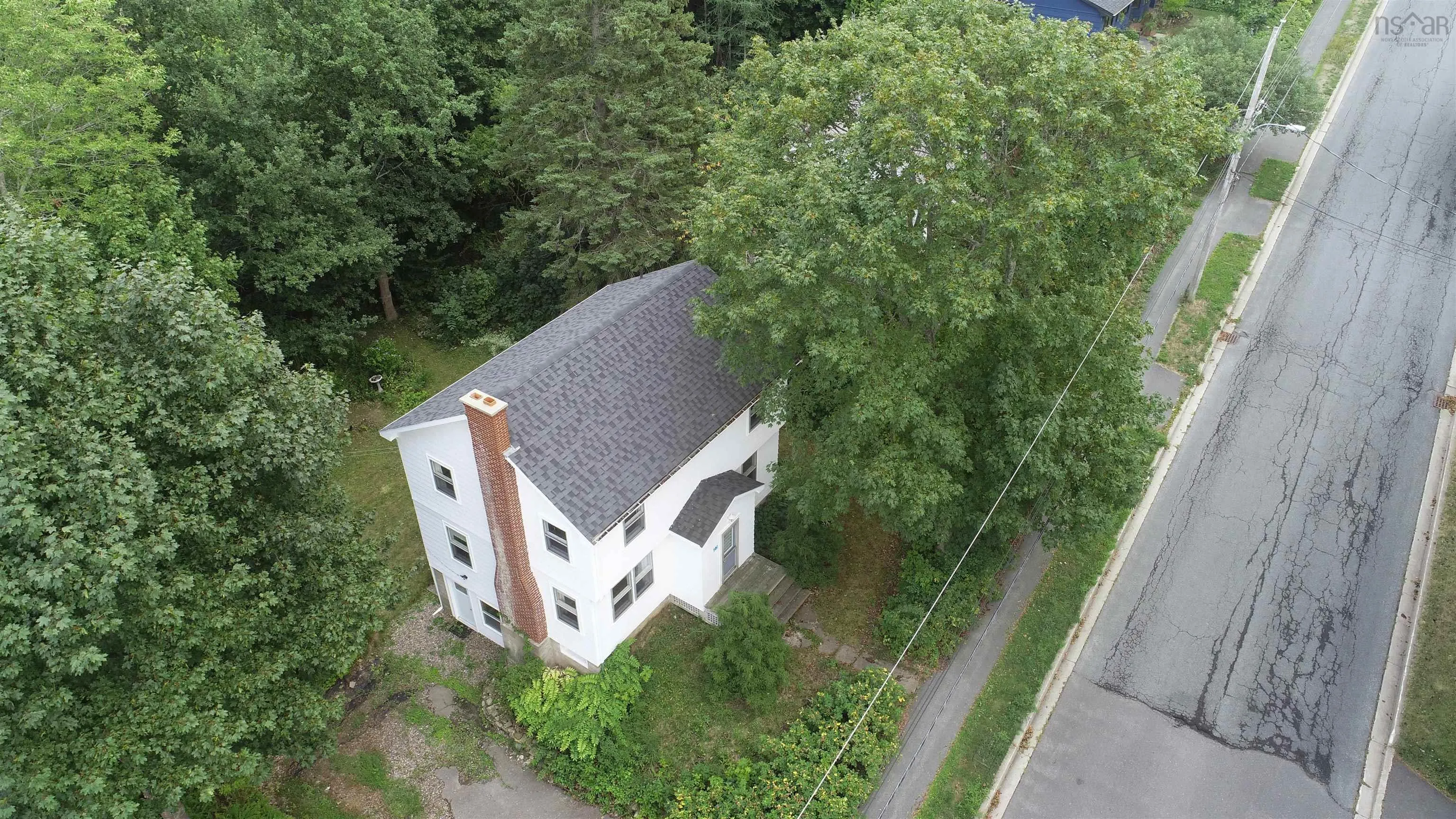 23 Chestnut Avenue, Wolfville Ns B4p 1v7, 3 Bedrooms Bedrooms, ,2 BathroomsBathrooms,Residential,For Sale,Chestnut,202503130
