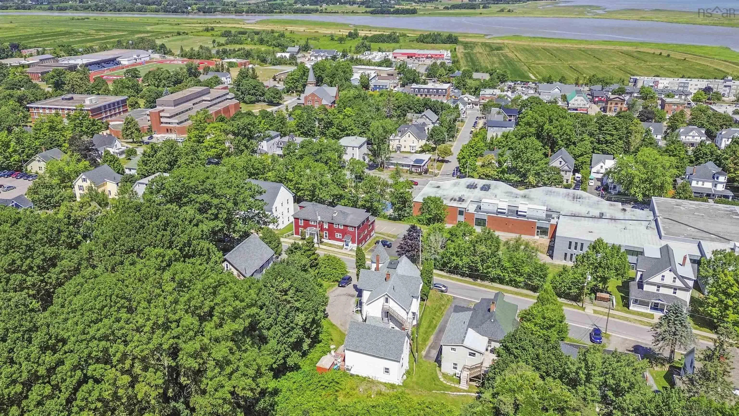 21 Prospect Street, Wolfville Ns B4p 1l3, 12 Bedrooms Bedrooms, ,Residential Income,For Sale,Prospect,202510355