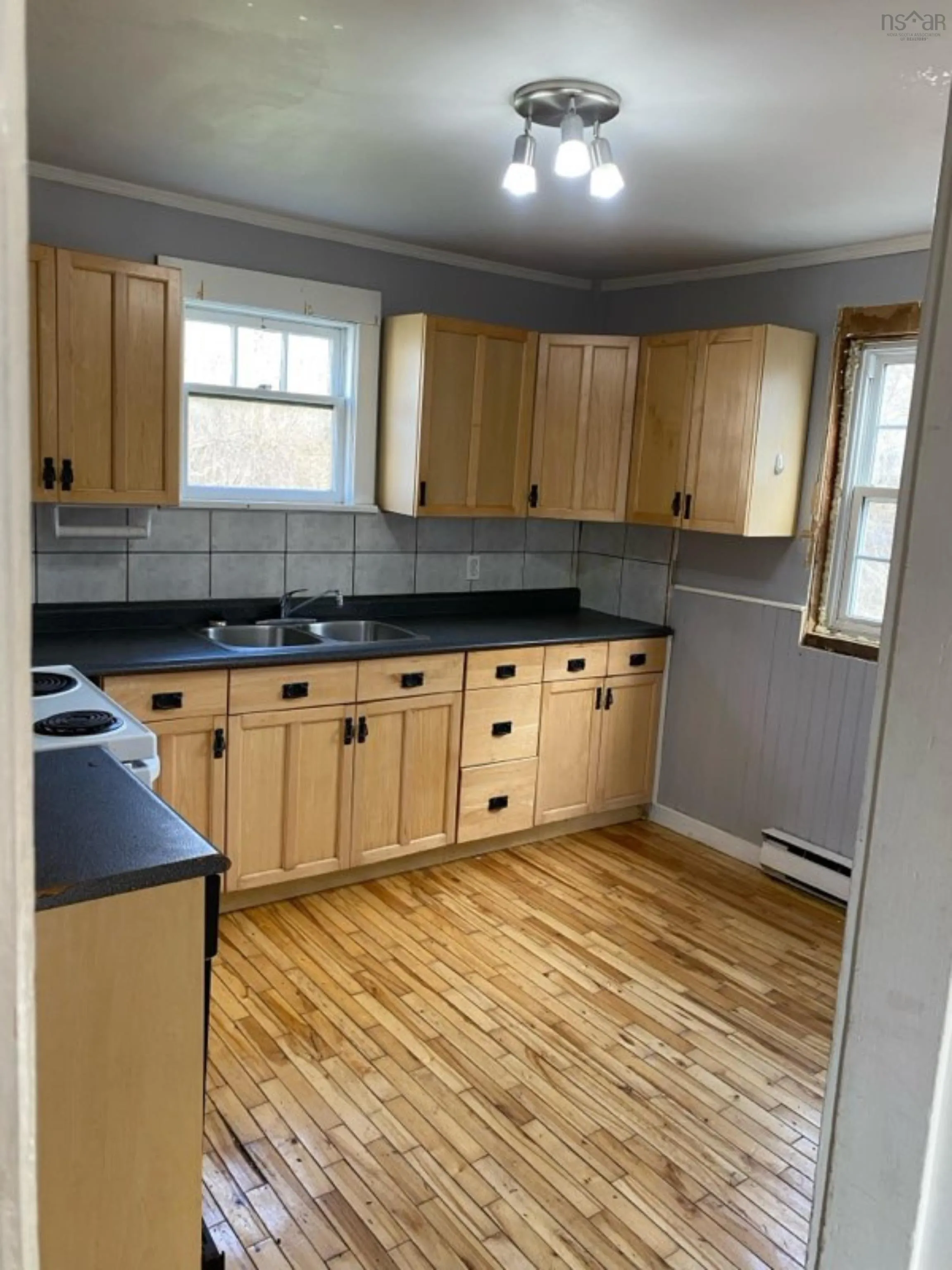 21 Prospect Street, Wolfville Ns B4p 1l3, 12 Bedrooms Bedrooms, ,Residential Income,For Sale,Prospect,202510355