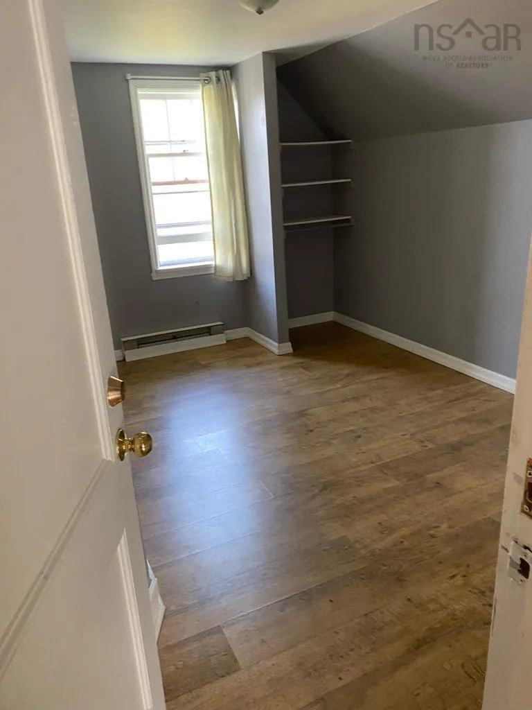 21 Prospect Street, Wolfville Ns B4p 1l3, 12 Bedrooms Bedrooms, ,Residential Income,For Sale,Prospect,202510355