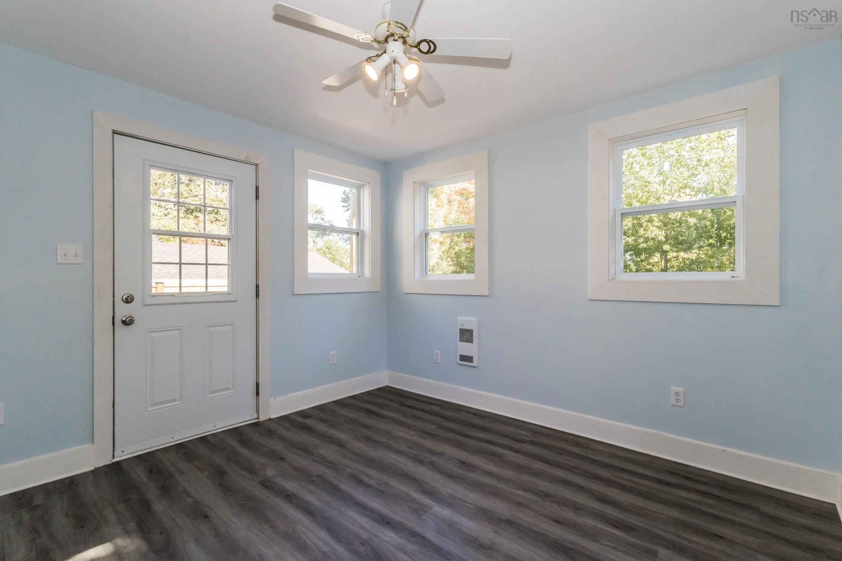130 Foster Street, Berwick, NS B0P 1E0, 4 Bedrooms Bedrooms, ,2 BathroomsBathrooms,Residential,For Sale,Foster,202524832