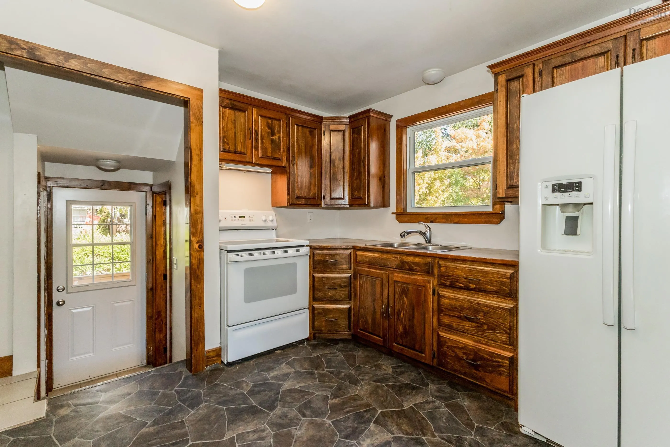 130 Foster Street, Berwick, NS B0P 1E0, 4 Bedrooms Bedrooms, ,2 BathroomsBathrooms,Residential,For Sale,Foster,202524832