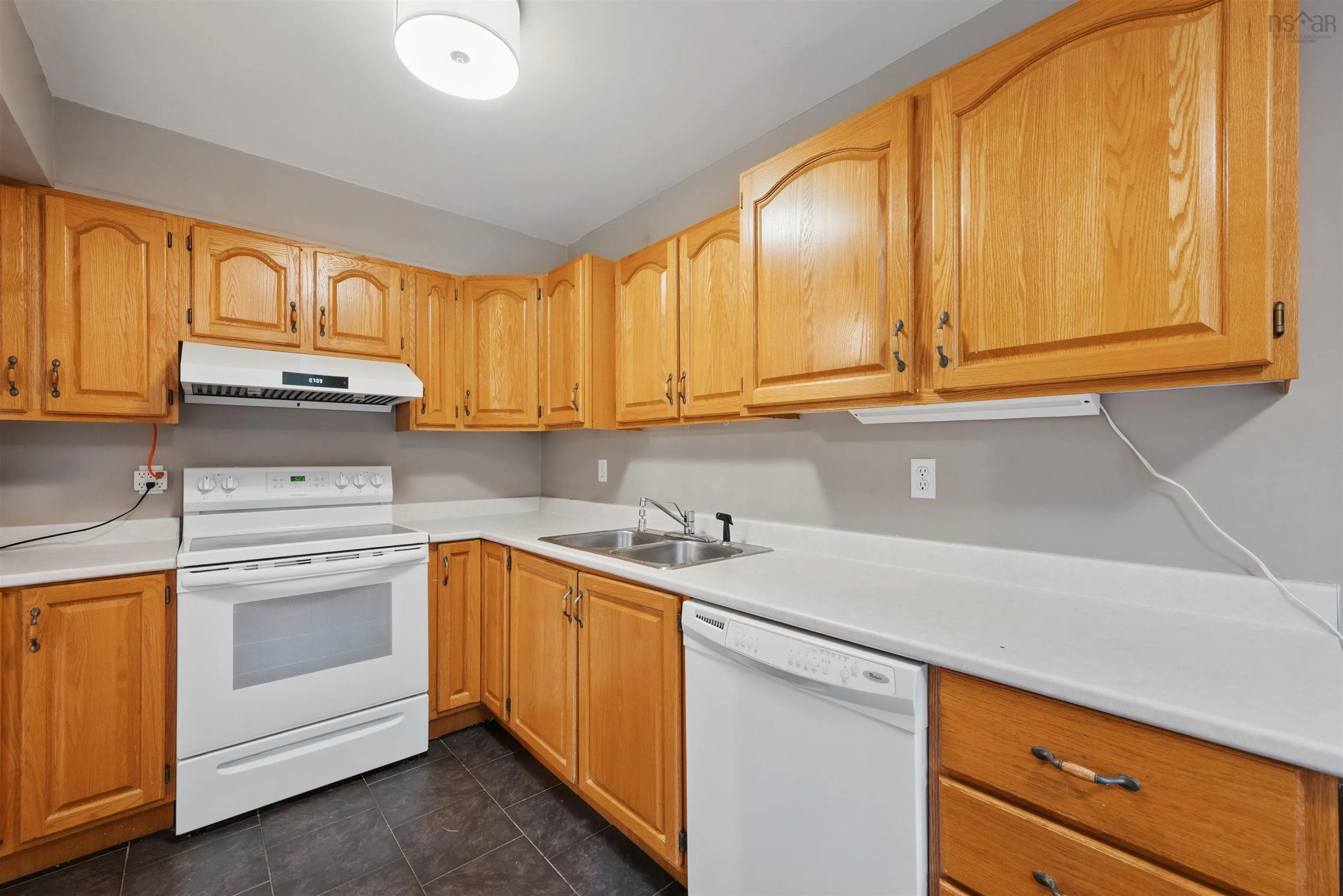 25 Brookshire Court, Bedford, NS B4A 4E2, 3 Bedrooms Bedrooms, ,2 BathroomsBathrooms,Residential,For Sale,Brookshire,202512123