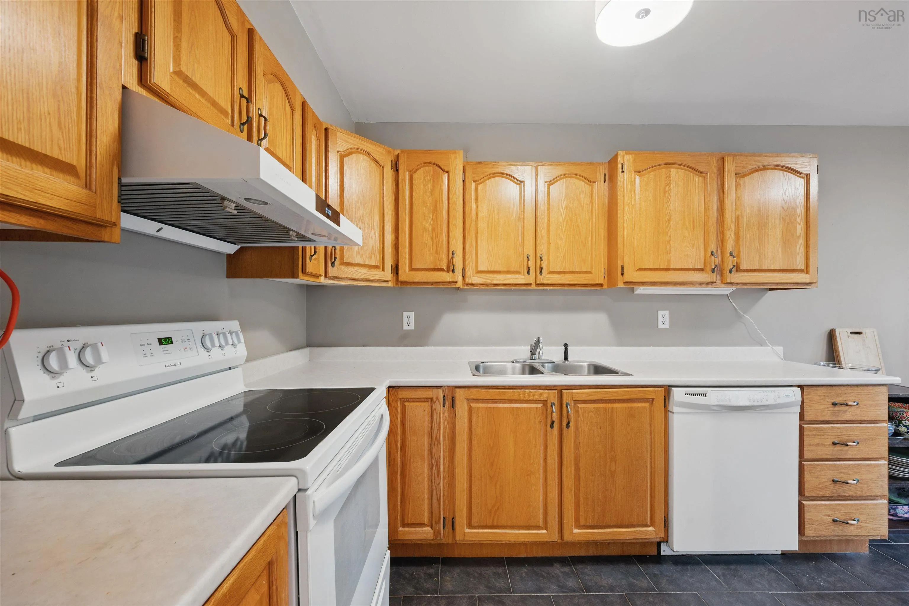 25 Brookshire Court, Bedford, NS B4A 4E2, 3 Bedrooms Bedrooms, ,2 BathroomsBathrooms,Residential,For Sale,Brookshire,202512123