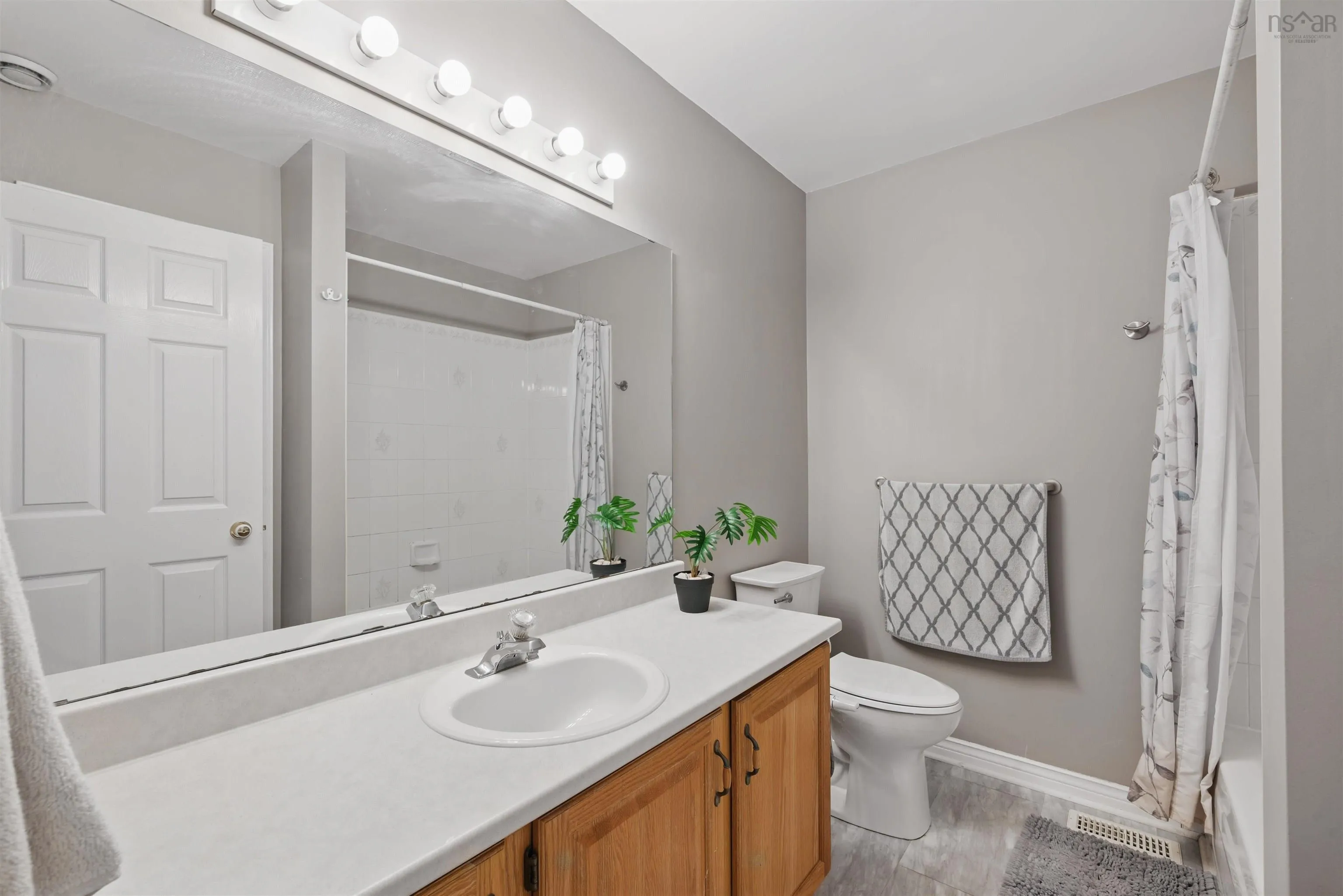 25 Brookshire Court, Bedford, NS B4A 4E2, 3 Bedrooms Bedrooms, ,2 BathroomsBathrooms,Residential,For Sale,Brookshire,202512123