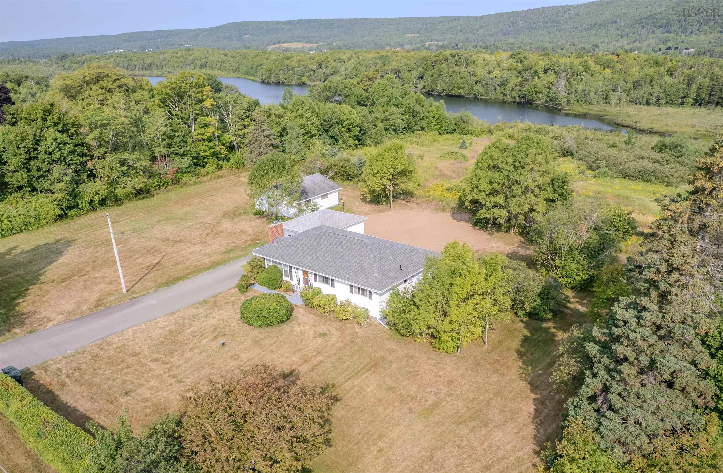 2450 Kings Road, Sydney Forks, NS B1L 1A1, 5 Bedrooms Bedrooms, ,2 BathroomsBathrooms,Residential,For Sale,Kings,202520788