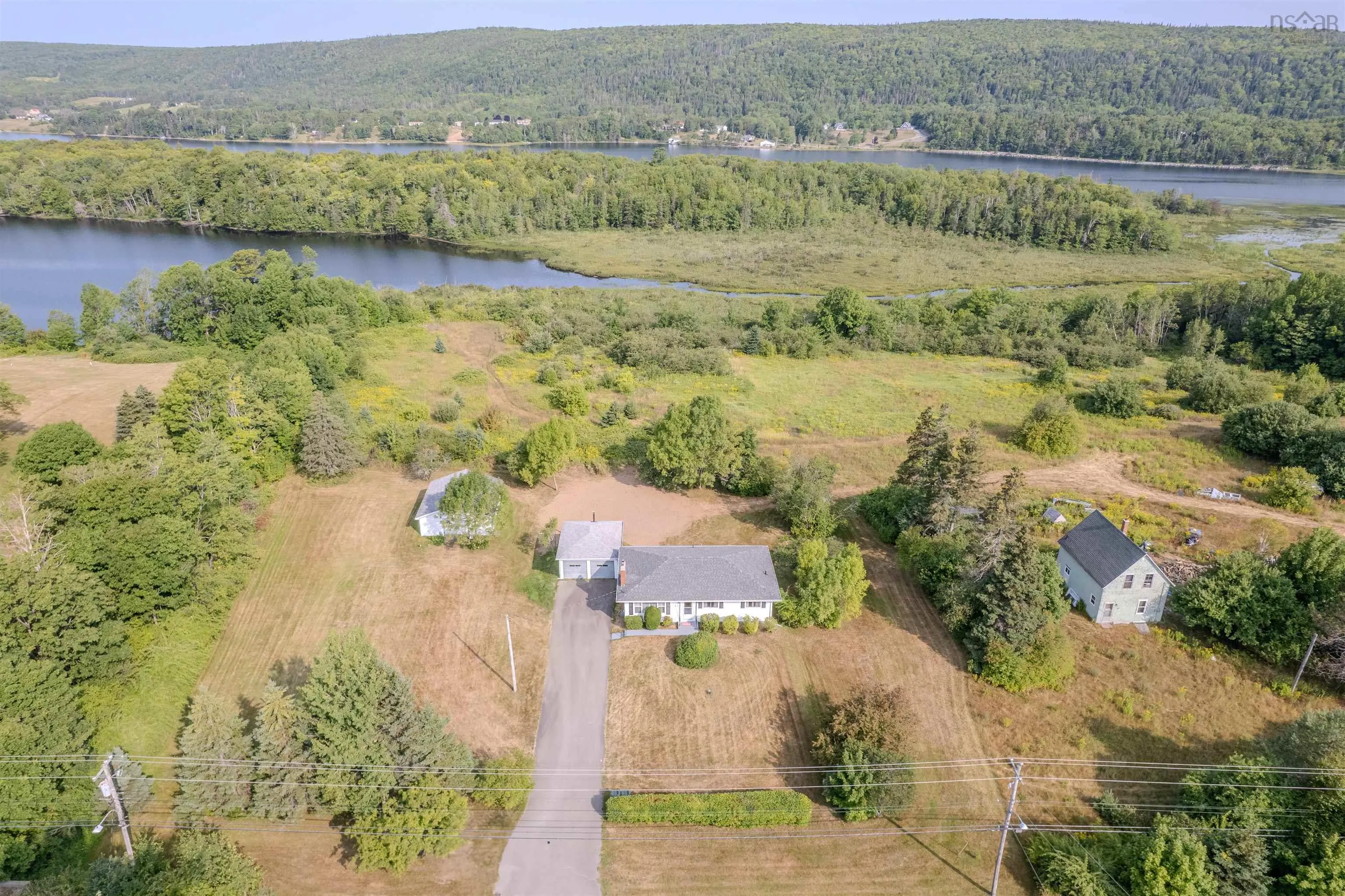 2450 Kings Road, Sydney Forks, NS B1L 1A1, 5 Bedrooms Bedrooms, ,2 BathroomsBathrooms,Residential,For Sale,Kings,202520788