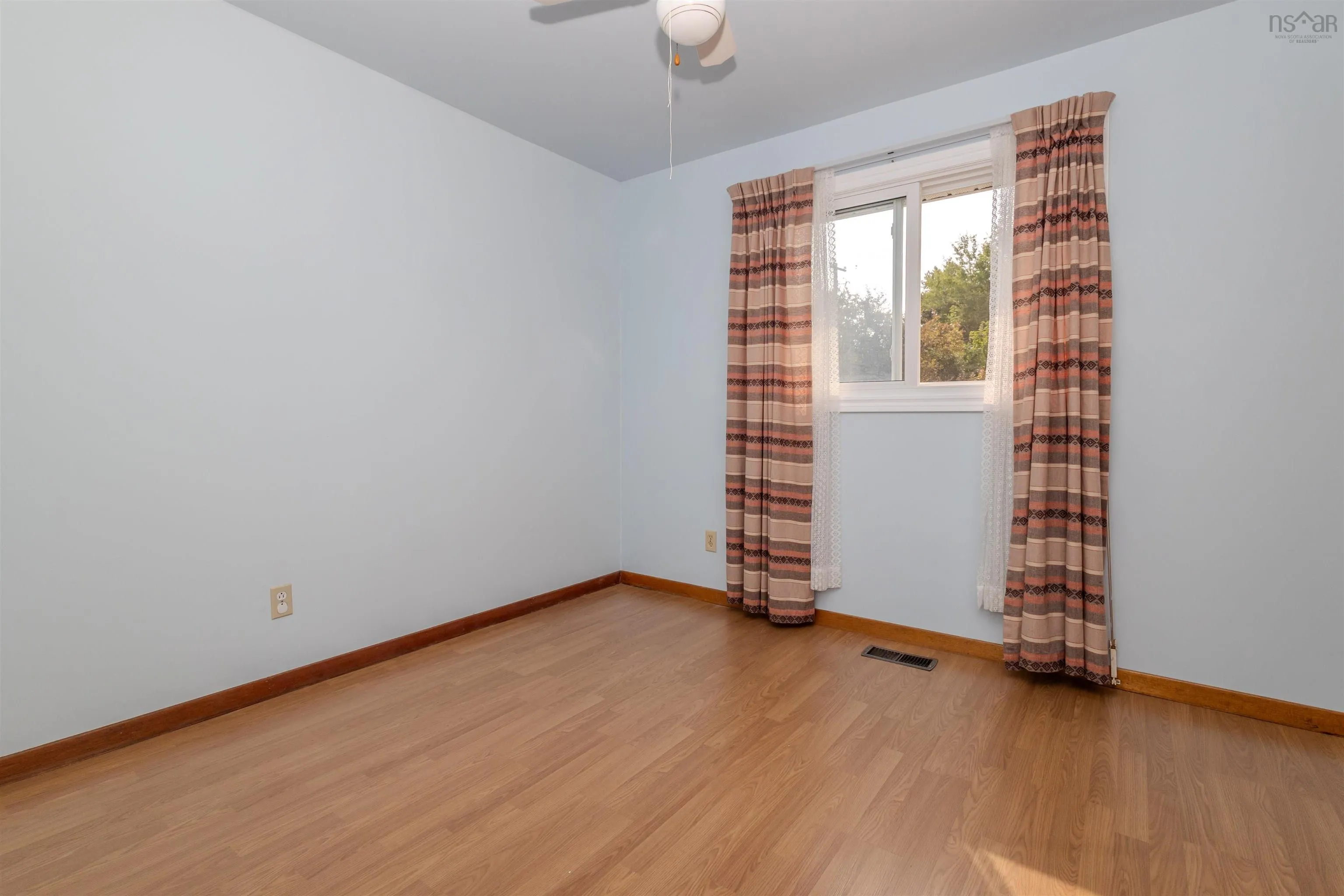 2450 Kings Road, Sydney Forks, NS B1L 1A1, 5 Bedrooms Bedrooms, ,2 BathroomsBathrooms,Residential,For Sale,Kings,202520788
