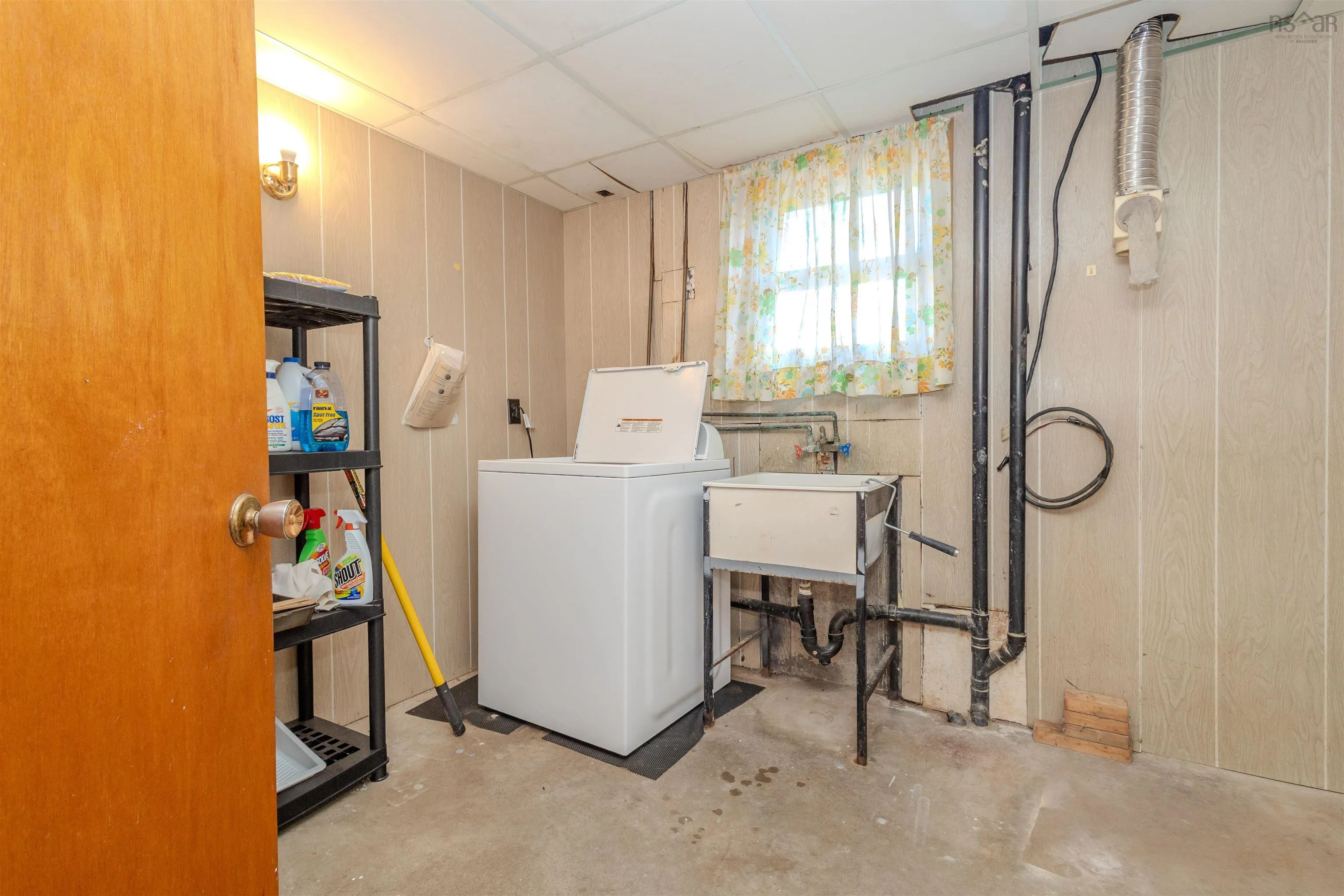 2450 Kings Road, Sydney Forks, NS B1L 1A1, 5 Bedrooms Bedrooms, ,2 BathroomsBathrooms,Residential,For Sale,Kings,202520788