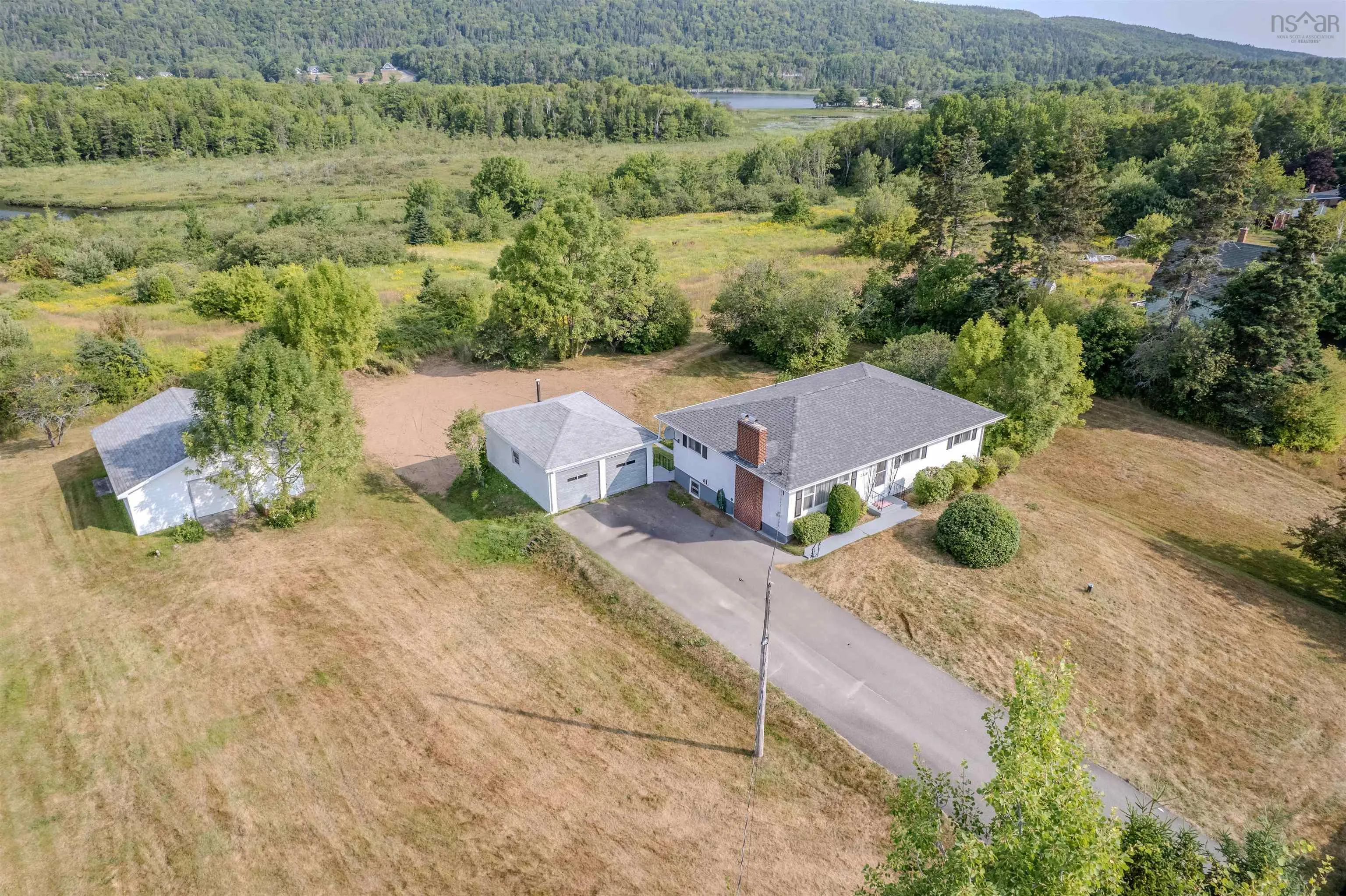 2450 Kings Road, Sydney Forks, NS B1L 1A1, 5 Bedrooms Bedrooms, ,2 BathroomsBathrooms,Residential,For Sale,Kings,202520788
