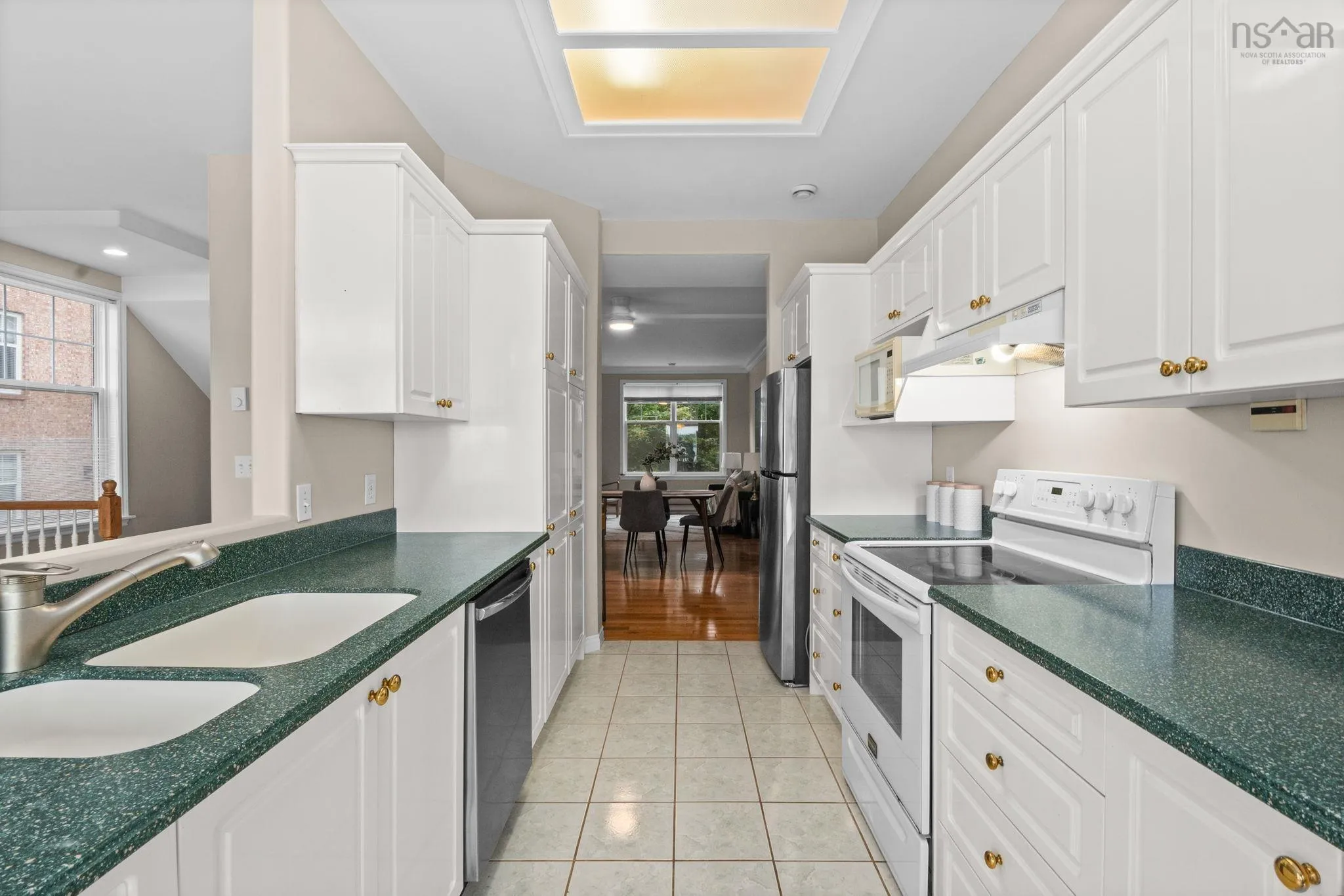 13 Arthur Lismer Court, Bedford, NS B4A 4B4, 3 Bedrooms Bedrooms, ,4 BathroomsBathrooms,Residential,For Sale,Arthur Lismer,202513977