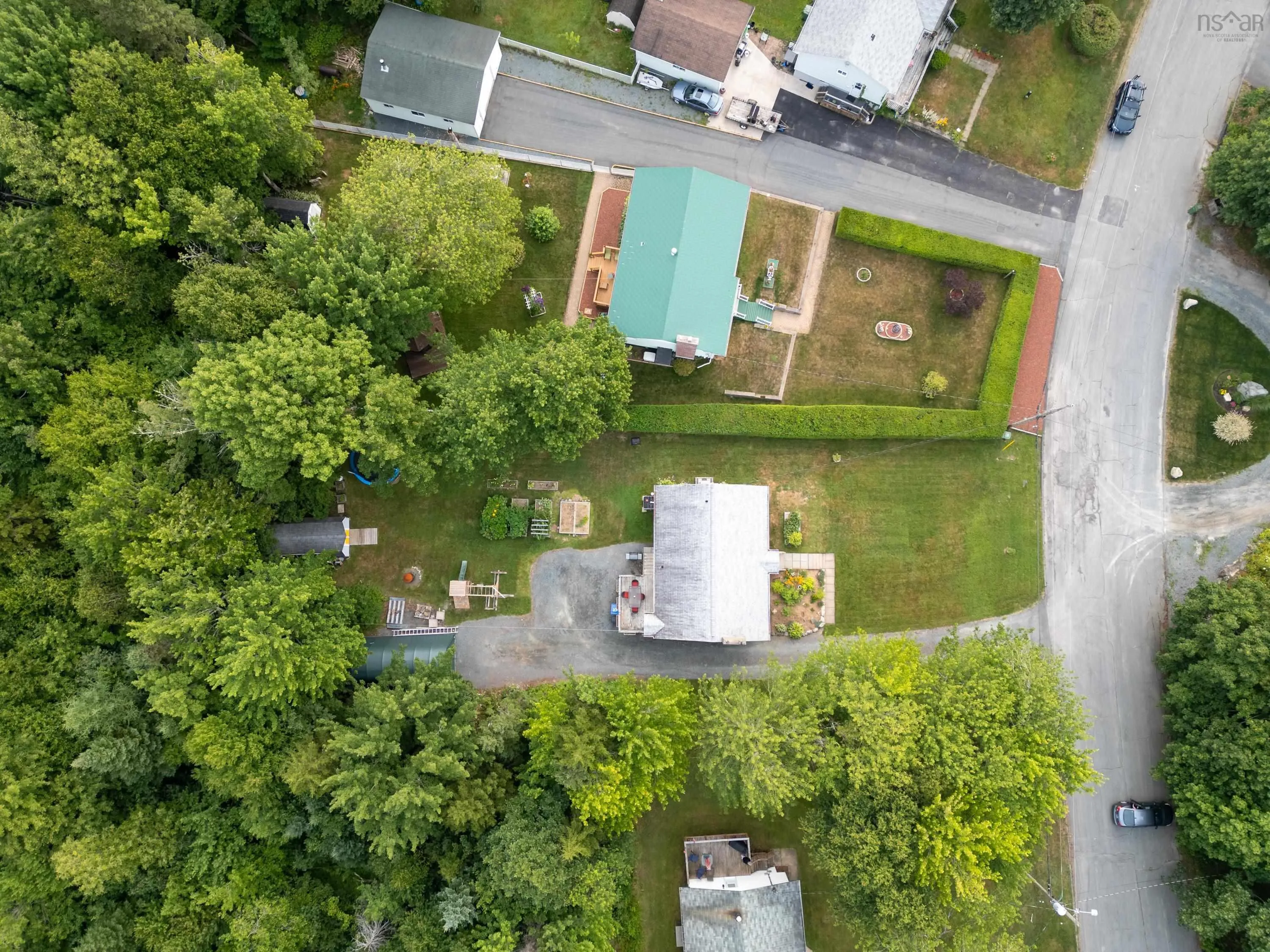 27 Greenvale Crescent, Dartmouth, NS B2Z 1H8, 4 Bedrooms Bedrooms, ,1 BathroomBathrooms,Residential,For Sale,Greenvale,202520209