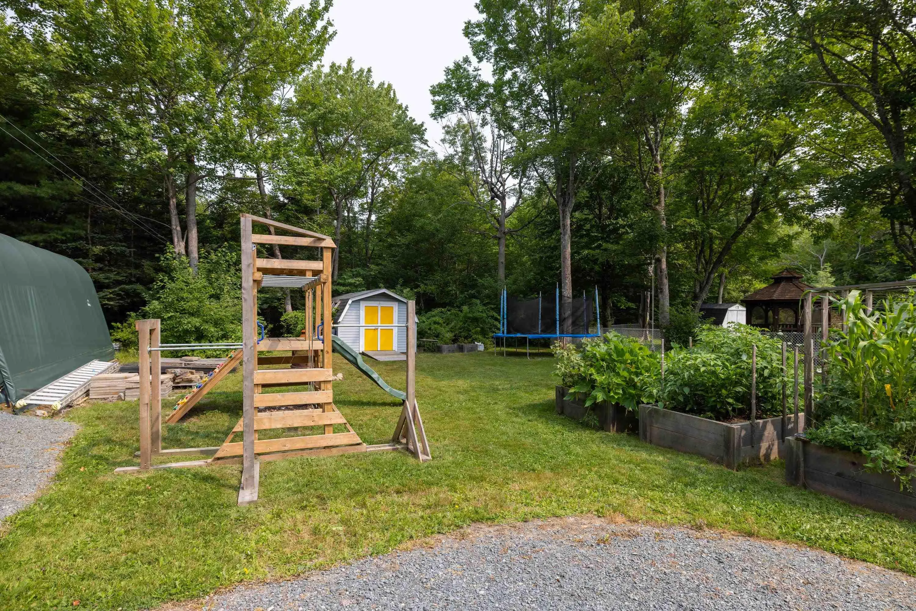 27 Greenvale Crescent, Dartmouth, NS B2Z 1H8, 4 Bedrooms Bedrooms, ,1 BathroomBathrooms,Residential,For Sale,Greenvale,202520209