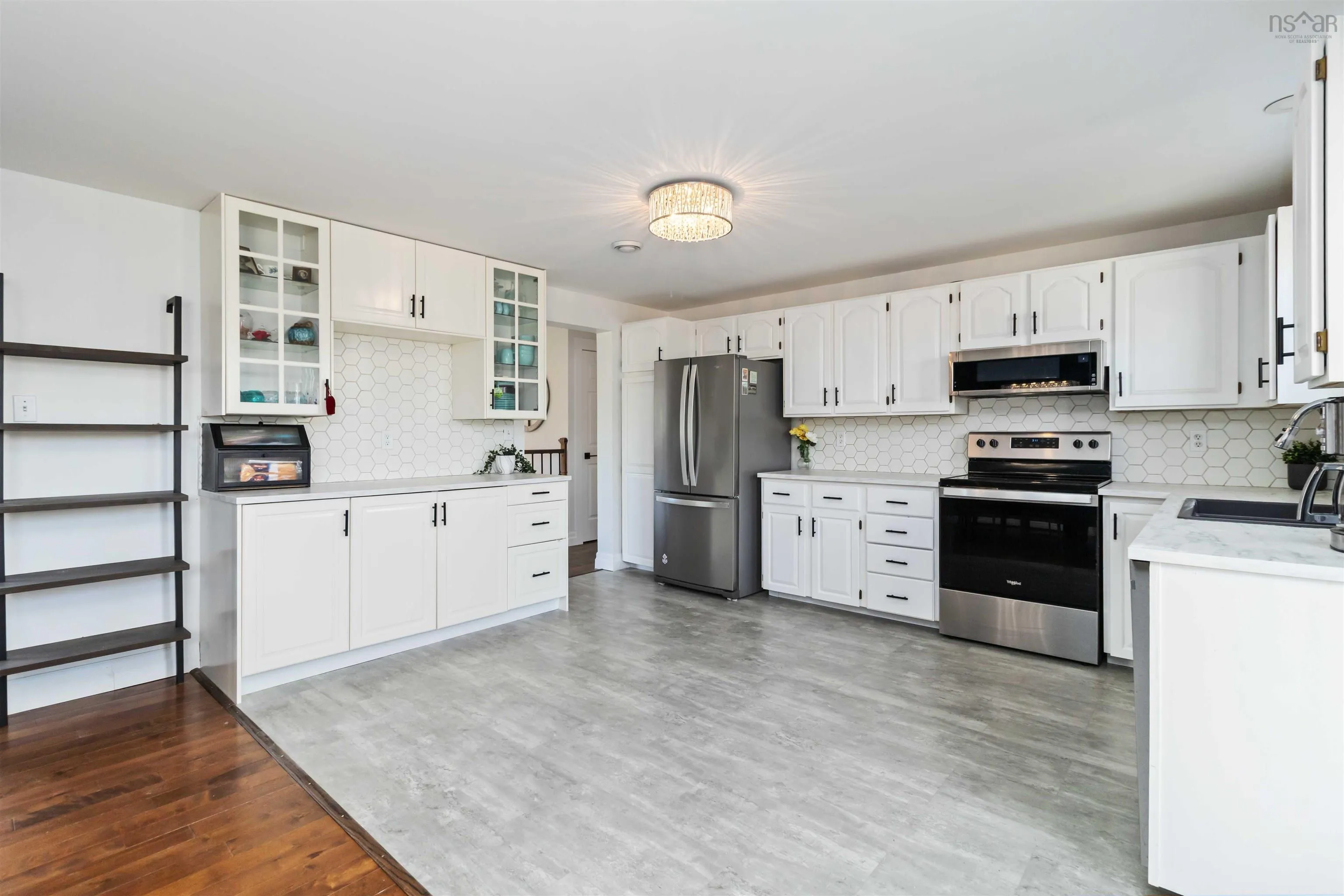 667/669 Hammonds Plains Road, Bedford, NS B4B 1A6, ,Residential Income,For Sale,Hammonds Plains,202522549