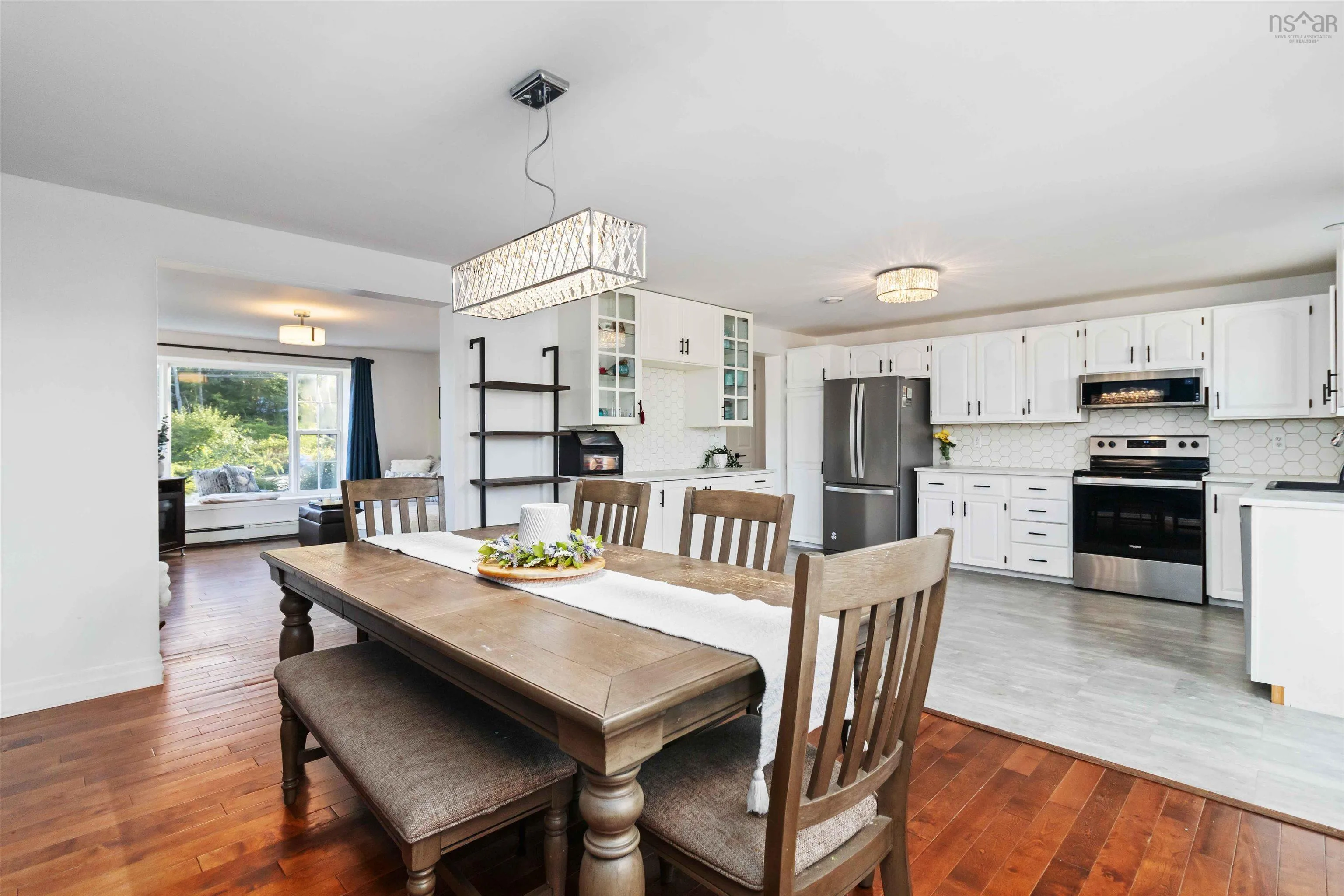 667/669 Hammonds Plains Road, Bedford, NS B4B 1A6, ,Residential Income,For Sale,Hammonds Plains,202522549