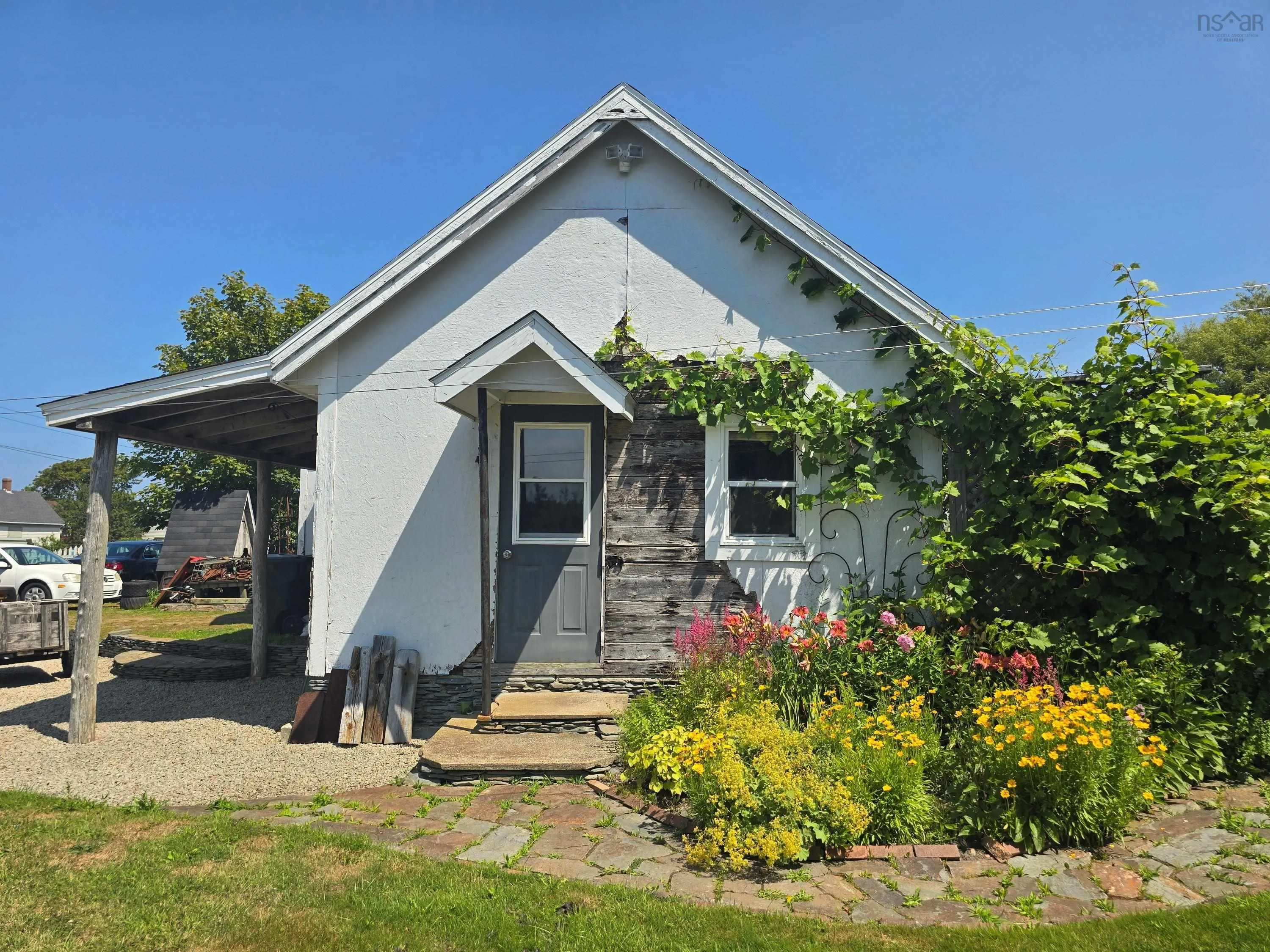 21 Charles Street, Port Maitland, NS B5A 5R8, 3 Bedrooms Bedrooms, ,2 BathroomsBathrooms,Residential,For Sale,Charles,202519230
