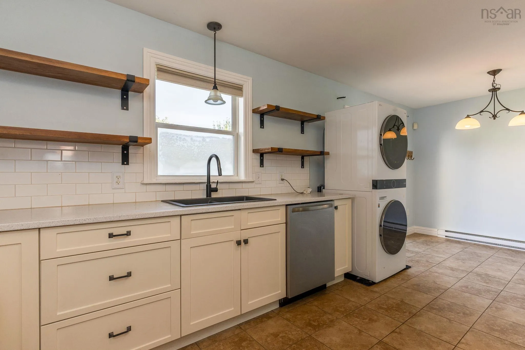 9 Hubleys Drive, Halifax, NS B3P 1G9, 3 Bedrooms Bedrooms, ,4 BathroomsBathrooms,Residential,For Sale,Hubleys,202522281