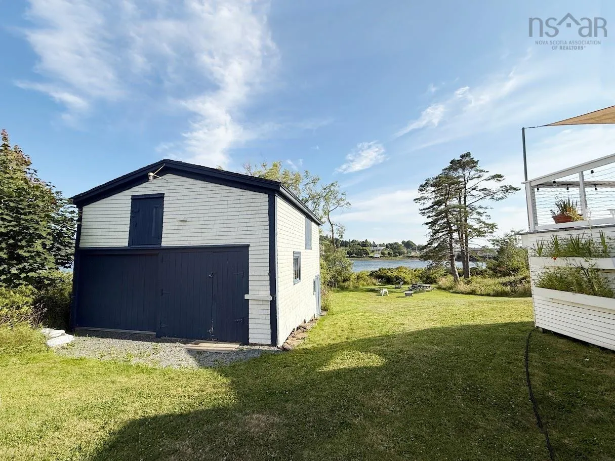 235 North Side Road, Riverport, NS B0J 2W0, 4 Bedrooms Bedrooms, ,4 BathroomsBathrooms,Residential,For Sale,North Side,202519189