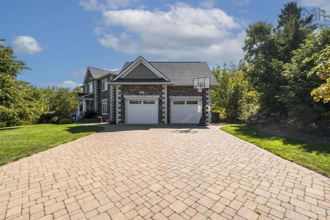 35 Shaughnessy Place, Bedford, NS B4A 0A2, 6 Bedrooms Bedrooms, ,4 BathroomsBathrooms,Residential,For Sale,Shaughnessy,202522669