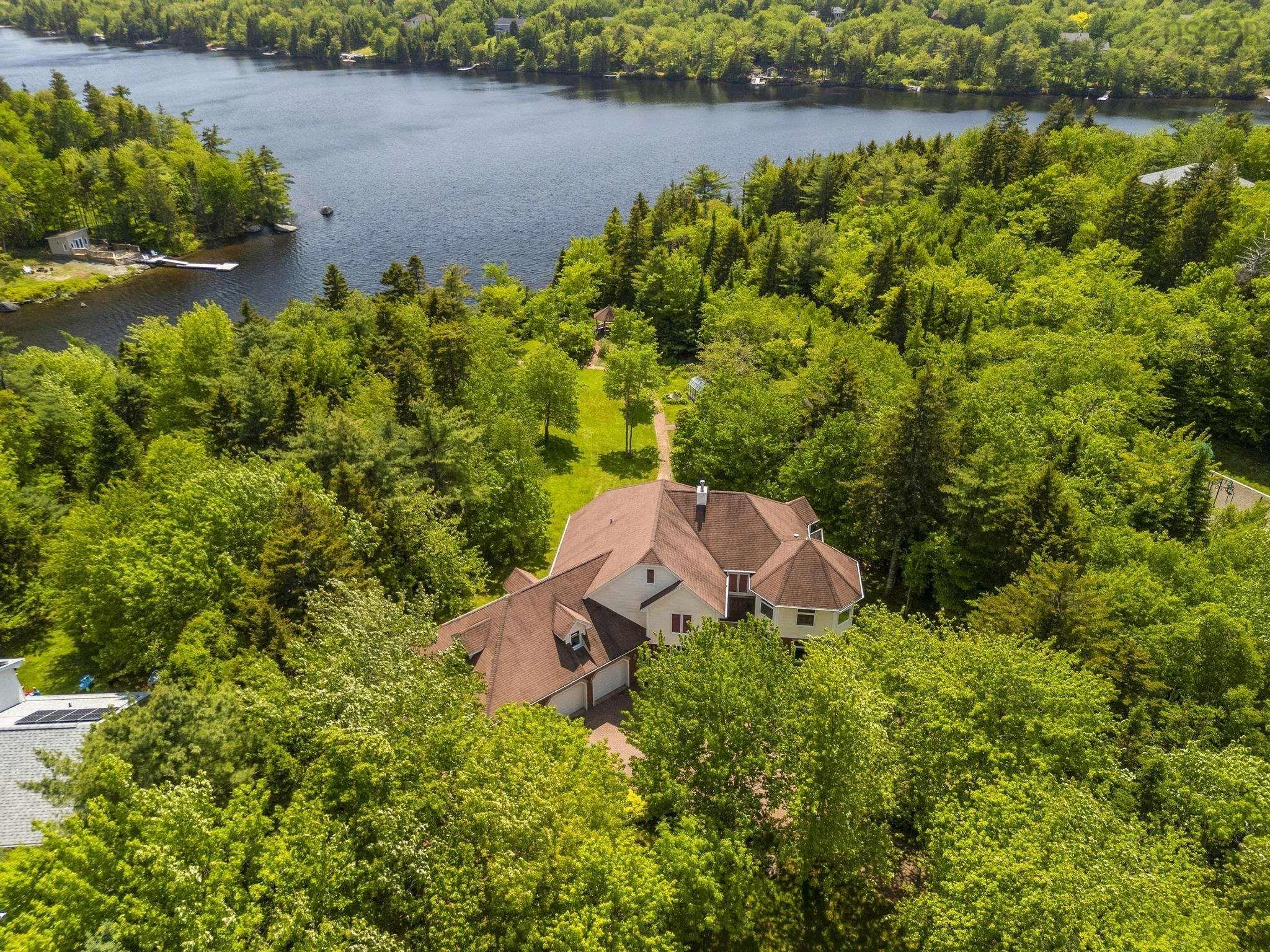 21 Long Lake Drive, Hammonds Plains, NS B4B 1K6, 5 Bedrooms Bedrooms, ,4 BathroomsBathrooms,Residential,For Sale,Long Lake,202514426