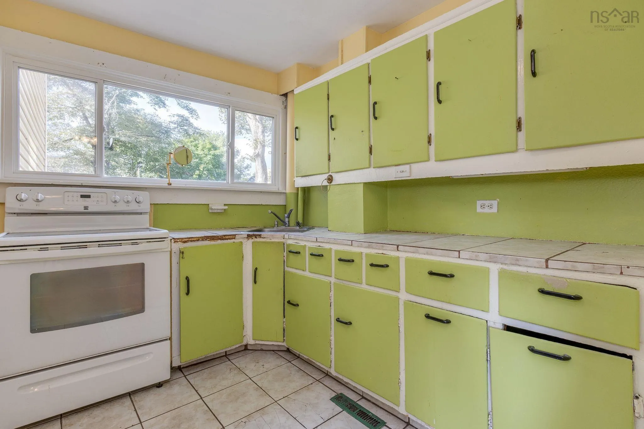 2576 Creighton Street, Halifax, NS B3K 3S4, 3 Bedrooms Bedrooms, ,1 BathroomBathrooms,Residential,For Sale,Creighton,202524323