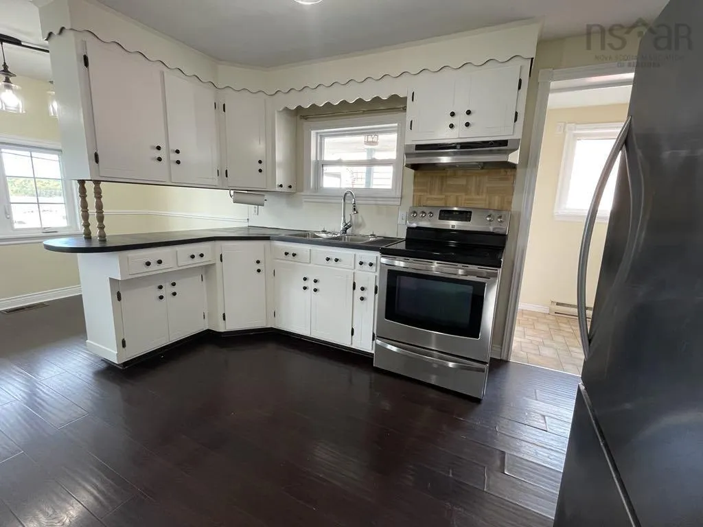 15068 Cabot Trail, Chéticamp, NS B0E 1H0, 4 Bedrooms Bedrooms, ,2 BathroomsBathrooms,Residential,For Sale,Cabot,202522924