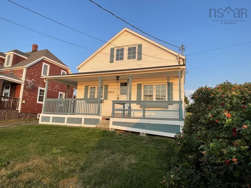 15068 Cabot Trail, Chéticamp, NS B0E 1H0, 4 Bedrooms Bedrooms, ,2 BathroomsBathrooms,Residential,For Sale,Cabot,202522924
