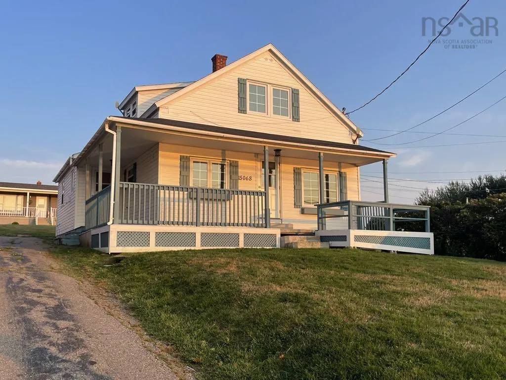 15068 Cabot Trail, Chéticamp, NS B0E 1H0, 4 Bedrooms Bedrooms, ,2 BathroomsBathrooms,Residential,For Sale,Cabot,202522924