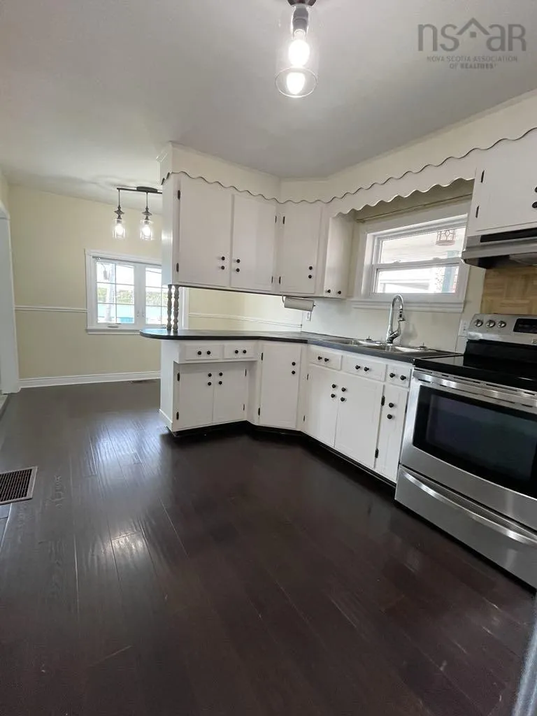 15068 Cabot Trail, Chéticamp, NS B0E 1H0, 4 Bedrooms Bedrooms, ,2 BathroomsBathrooms,Residential,For Sale,Cabot,202522924