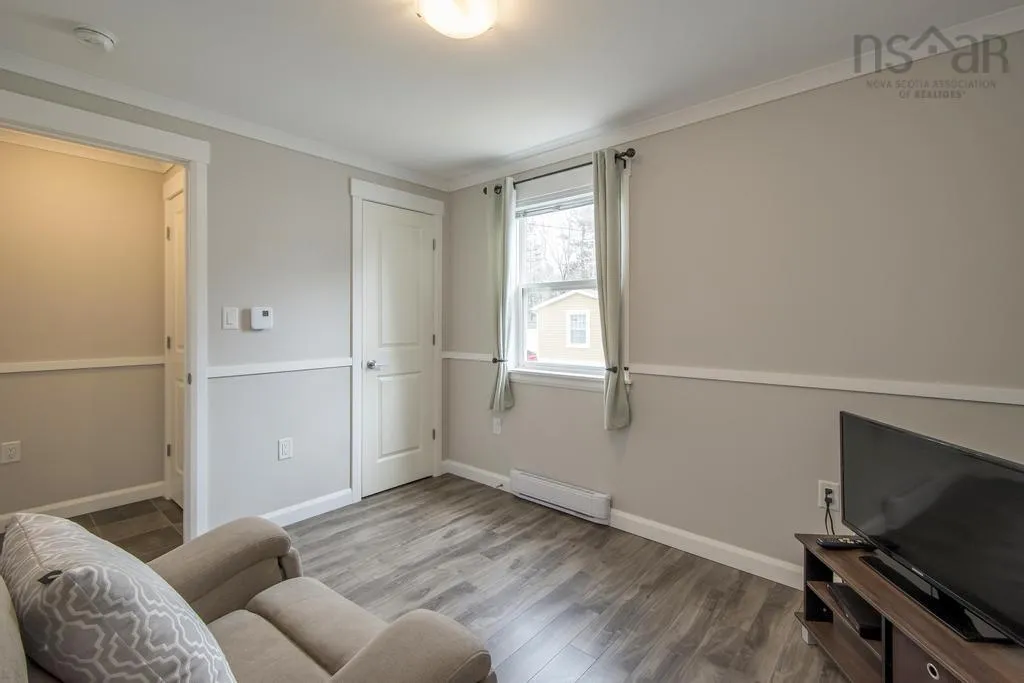 2 Sharon Drive, Middle Sackville Ns B4e 1e3, 2 Bedrooms Bedrooms, ,1 BathroomBathrooms,Residential,For Sale,Sharon,202508507
