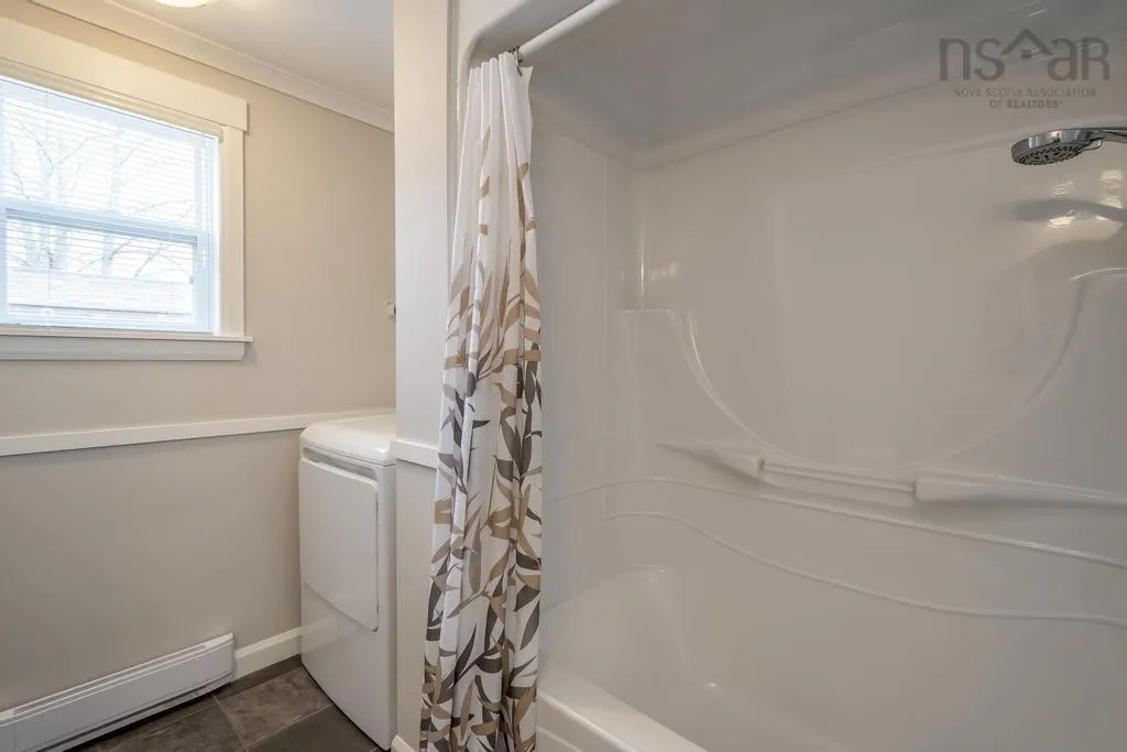 2 Sharon Drive, Middle Sackville Ns B4e 1e3, 2 Bedrooms Bedrooms, ,1 BathroomBathrooms,Residential,For Sale,Sharon,202508507
