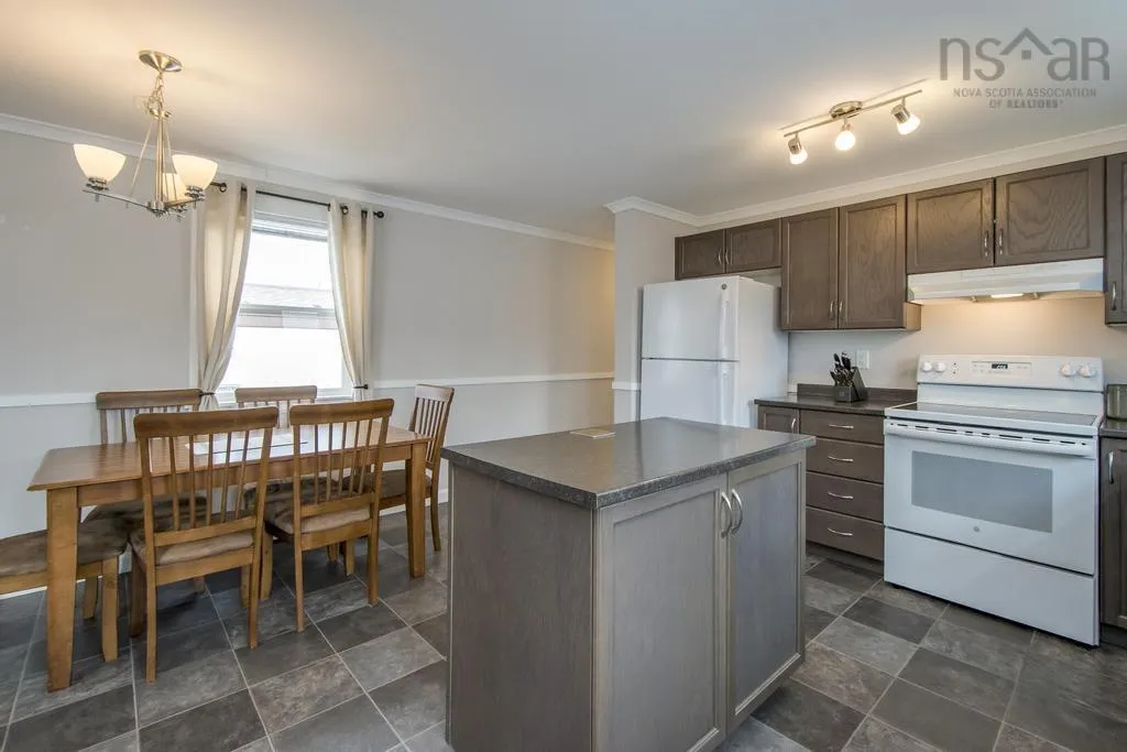 2 Sharon Drive, Middle Sackville Ns B4e 1e3, 2 Bedrooms Bedrooms, ,1 BathroomBathrooms,Residential,For Sale,Sharon,202508507
