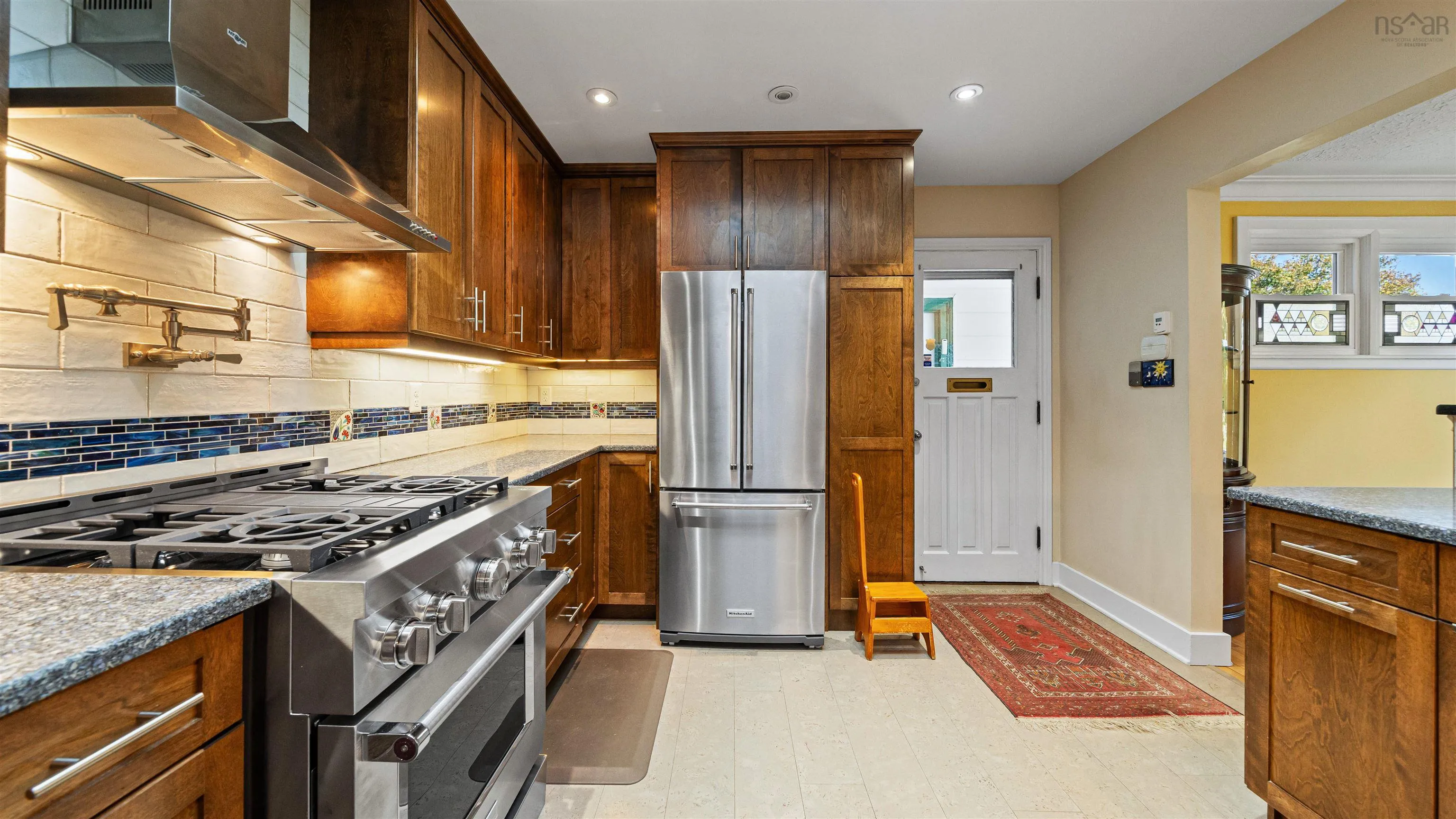 15 Lakeview Avenue, Dartmouth, NS B3A 3S8, 3 Bedrooms Bedrooms, ,2 BathroomsBathrooms,Residential,For Sale,Lakeview,202525606