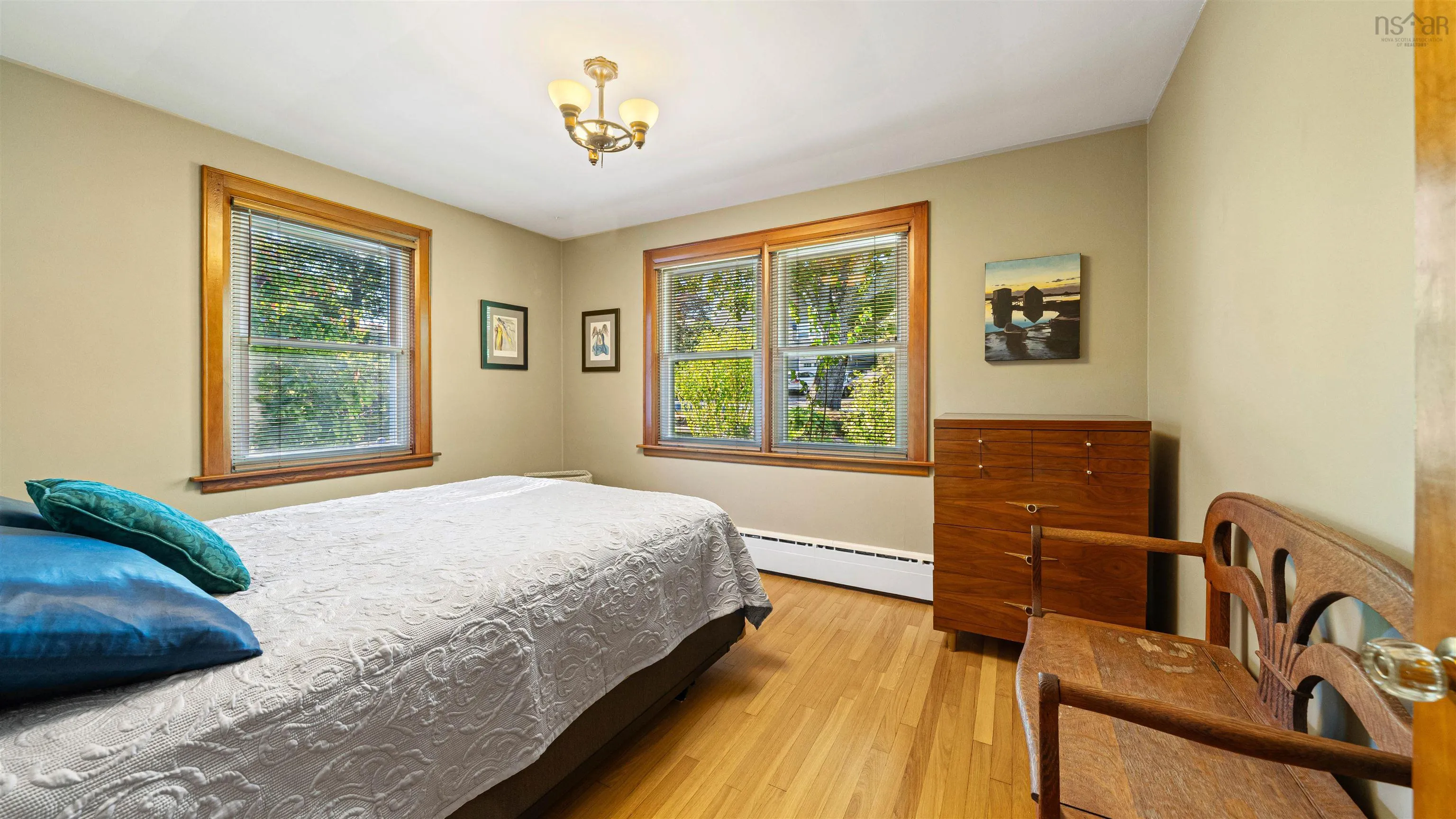 15 Lakeview Avenue, Dartmouth, NS B3A 3S8, 3 Bedrooms Bedrooms, ,2 BathroomsBathrooms,Residential,For Sale,Lakeview,202525606