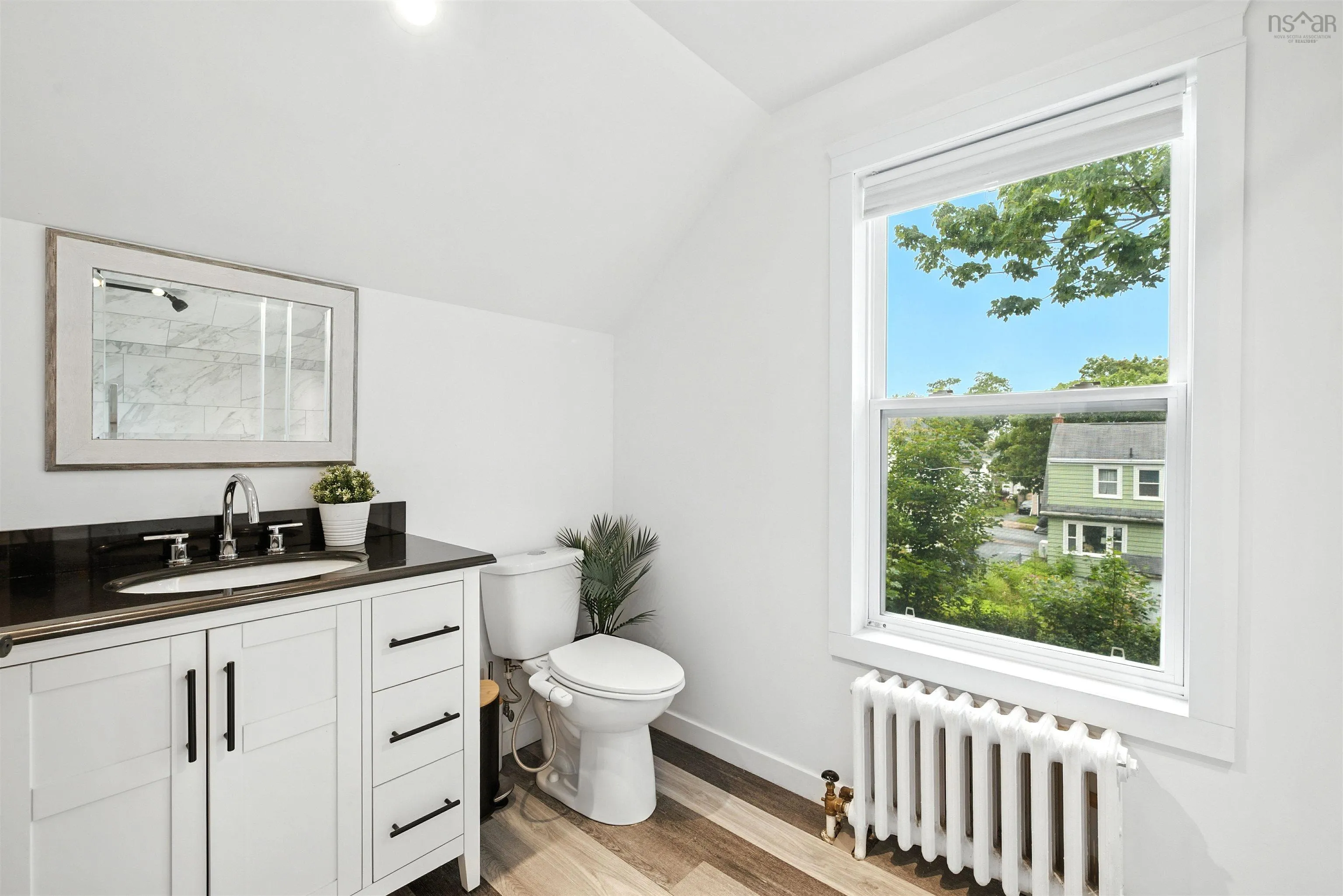 184 Pleasant Street, Dartmouth, NS B2Y 3R1, 3 Bedrooms Bedrooms, ,2 BathroomsBathrooms,Residential,For Sale,Pleasant,202522182