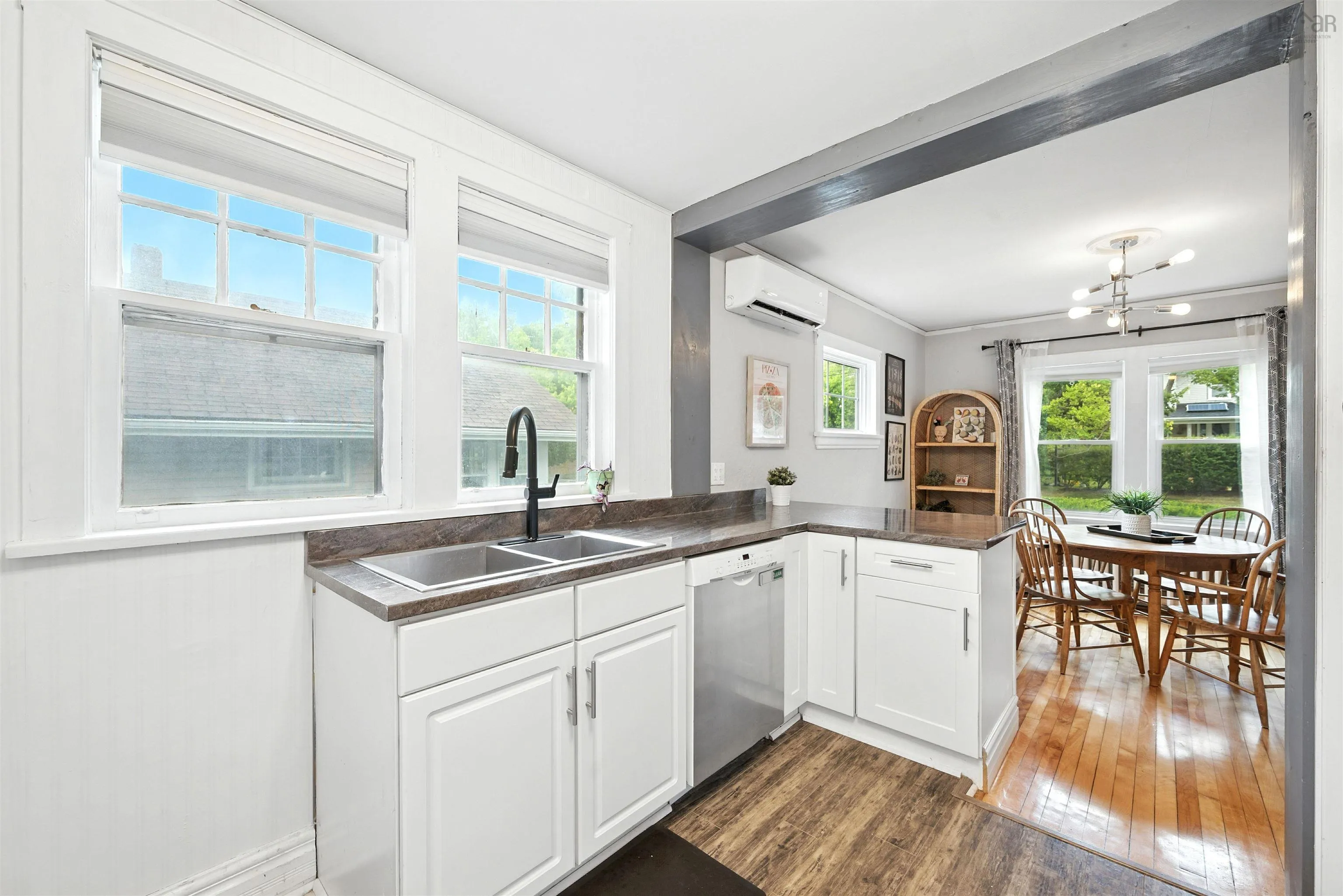 184 Pleasant Street, Dartmouth, NS B2Y 3R1, 3 Bedrooms Bedrooms, ,2 BathroomsBathrooms,Residential,For Sale,Pleasant,202522182