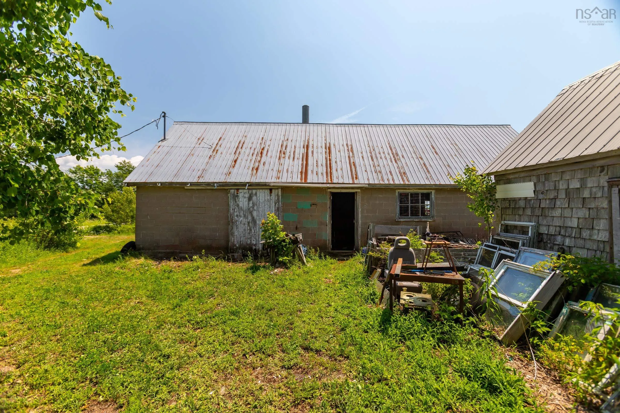 645 Leonard Road, Paradise Ns B0s 1r0, 5 Bedrooms Bedrooms, ,1 BathroomBathrooms,Residential,For Sale,Leonard,202502482