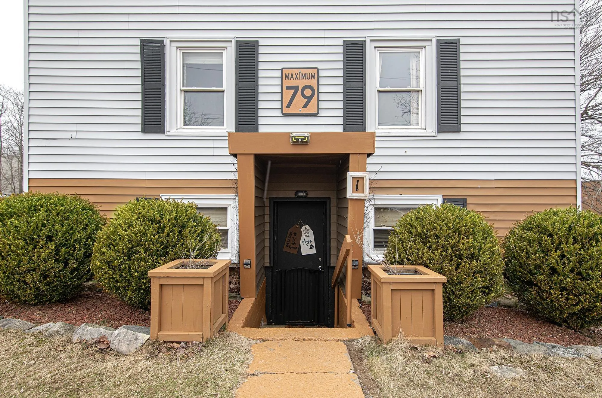79 Jackson Road, Dartmouth Ns B3a 4a7, 10 Bedrooms Bedrooms, ,Residential Income,For Sale,Jackson,202508335