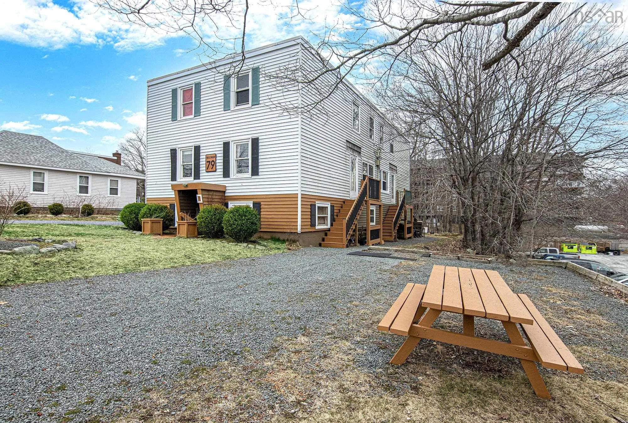 79 Jackson Road, Dartmouth Ns B3a 4a7, 10 Bedrooms Bedrooms, ,Residential Income,For Sale,Jackson,202508335