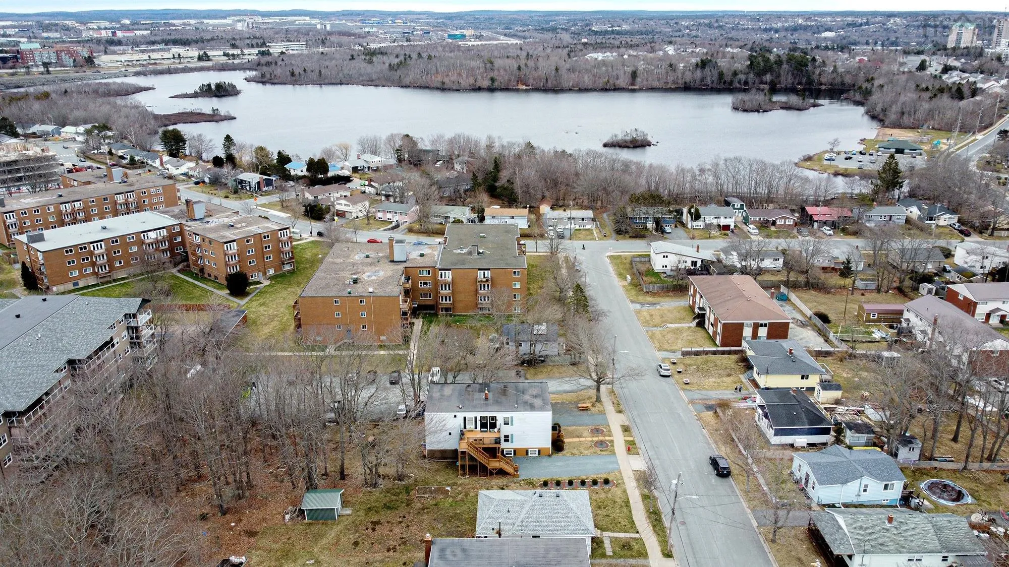 79 Jackson Road, Dartmouth Ns B3a 4a7, 10 Bedrooms Bedrooms, ,Residential Income,For Sale,Jackson,202508335
