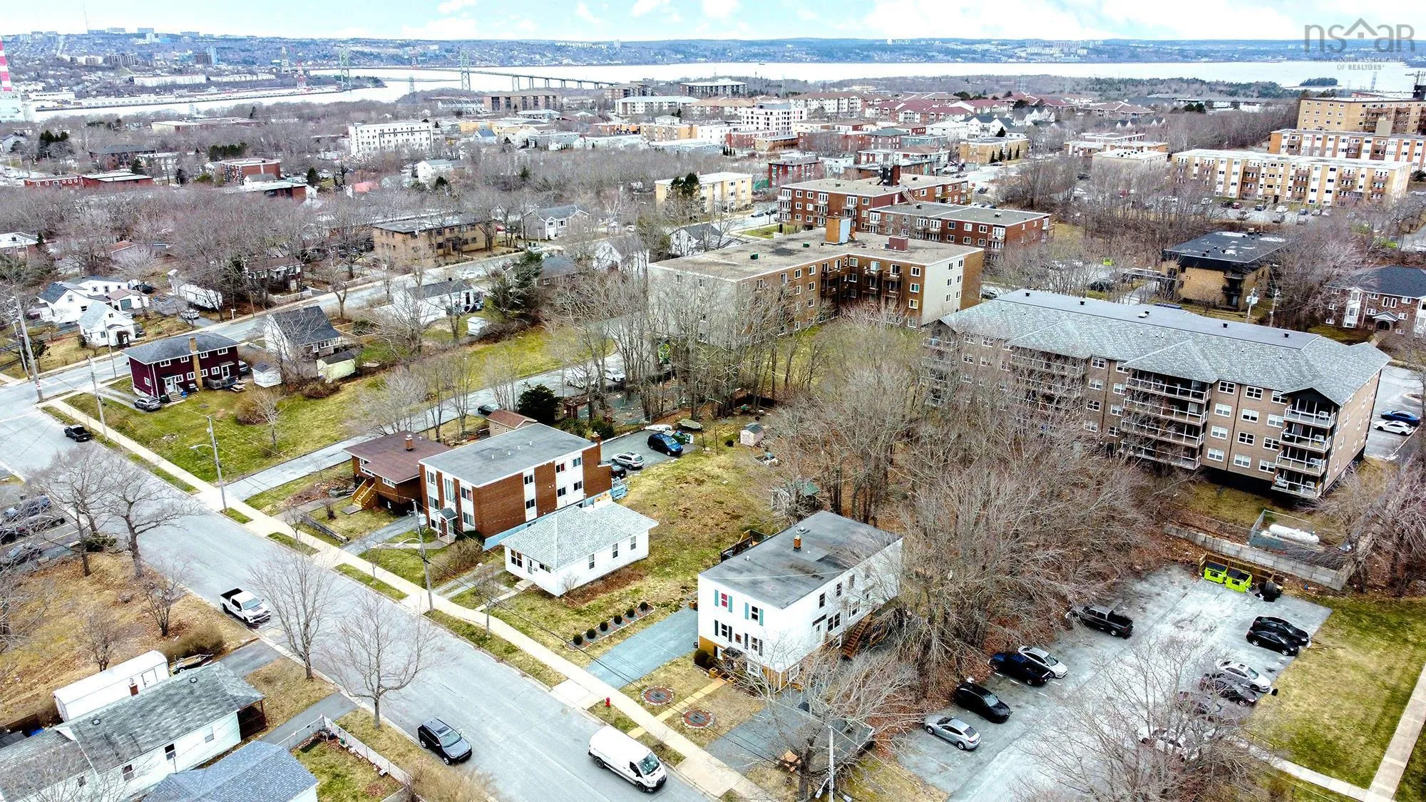 79 Jackson Road, Dartmouth Ns B3a 4a7, 10 Bedrooms Bedrooms, ,Residential Income,For Sale,Jackson,202508335