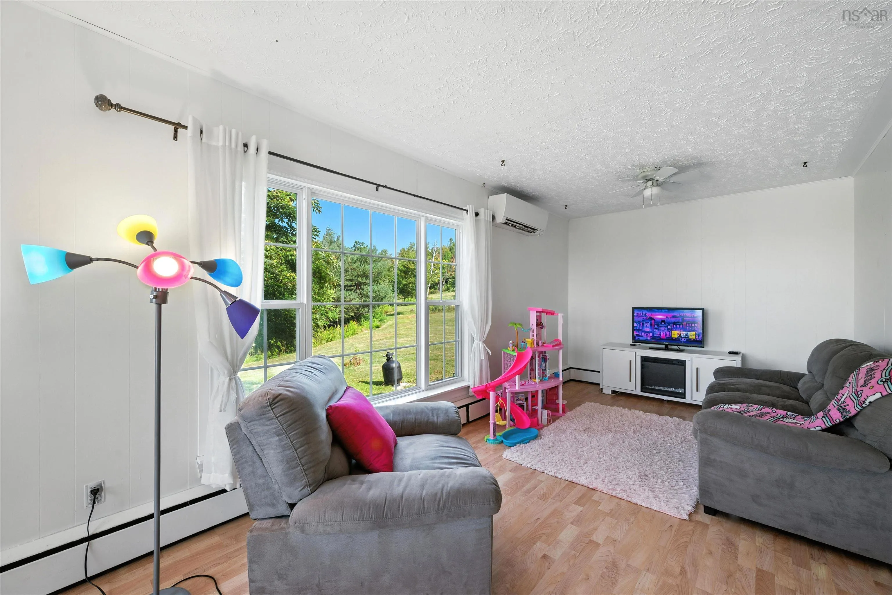 85 Chestnut Street, Trenton, NS B0X 1X0, 3 Bedrooms Bedrooms, ,3 BathroomsBathrooms,Residential,For Sale,Chestnut,202520578