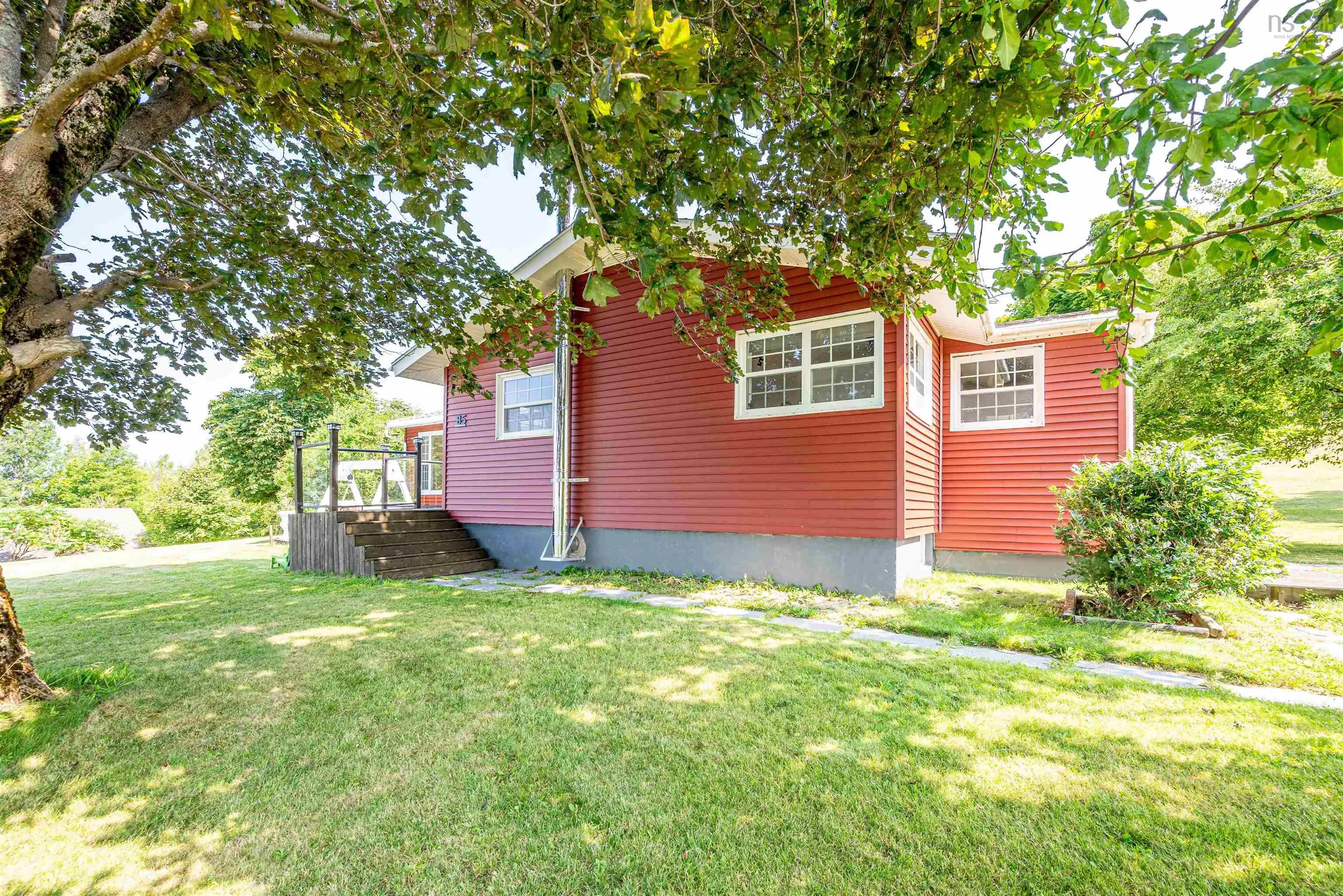 85 Chestnut Street, Trenton, NS B0X 1X0, 3 Bedrooms Bedrooms, ,3 BathroomsBathrooms,Residential,For Sale,Chestnut,202520578