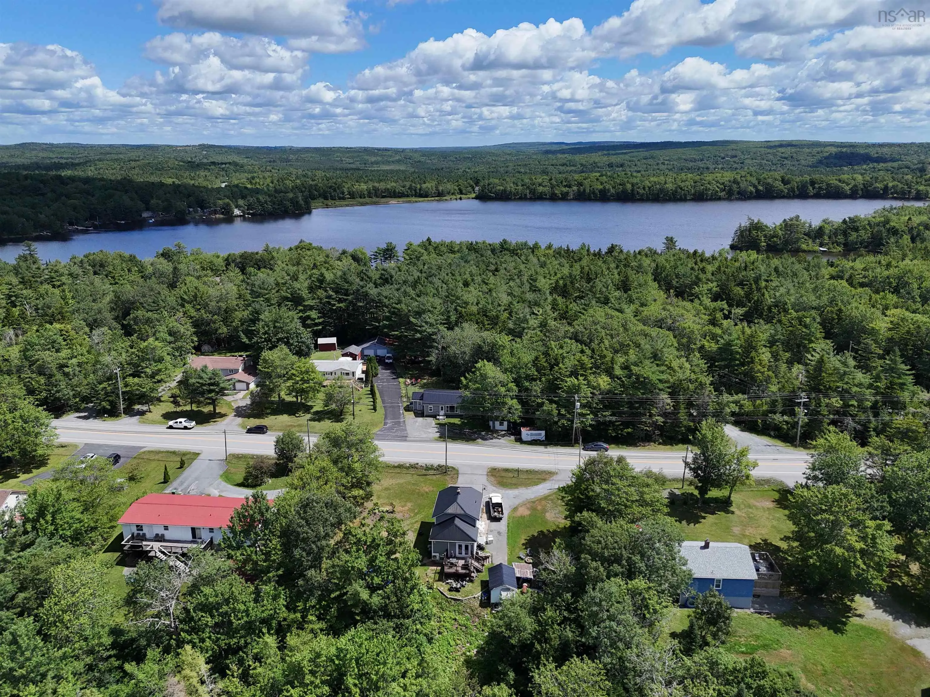 451 Highway 1, Mount Uniacke, NS B0N 1Z0, 3 Bedrooms Bedrooms, ,1 BathroomBathrooms,Residential,For Sale,Highway 1,202518746