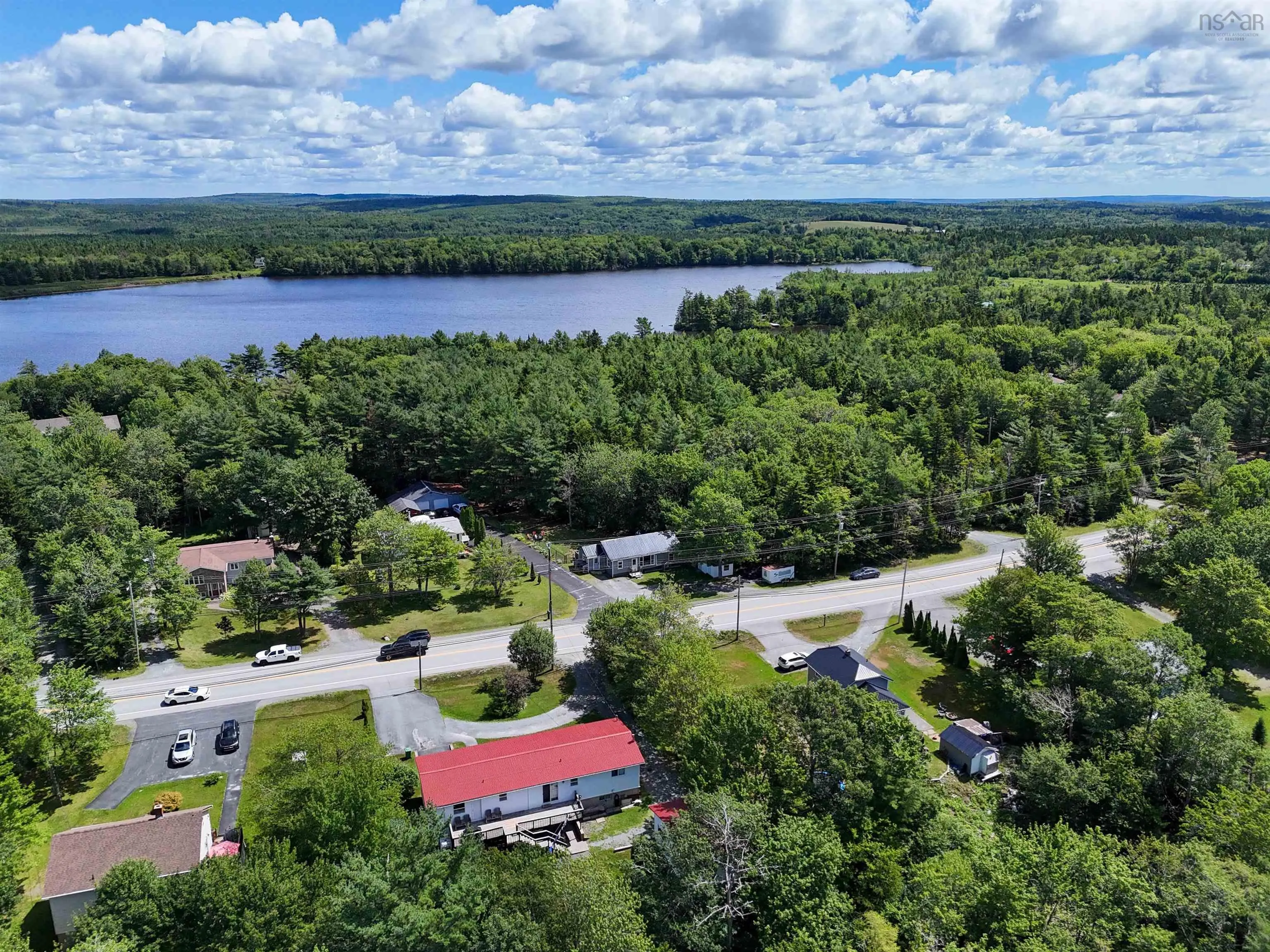 451 Highway 1, Mount Uniacke, NS B0N 1Z0, 3 Bedrooms Bedrooms, ,1 BathroomBathrooms,Residential,For Sale,Highway 1,202518746