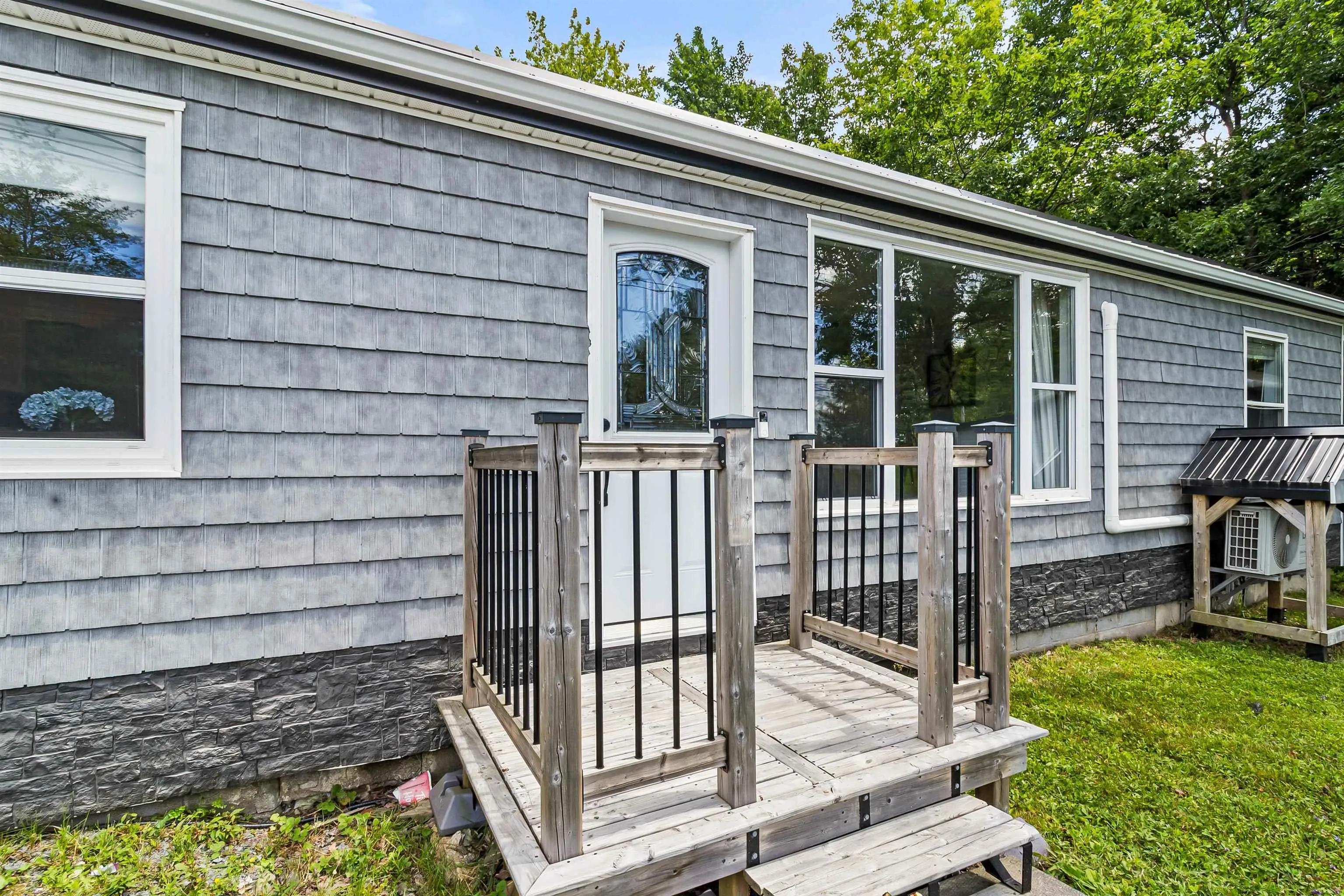 451 Highway 1, Mount Uniacke, NS B0N 1Z0, 3 Bedrooms Bedrooms, ,1 BathroomBathrooms,Residential,For Sale,Highway 1,202518746