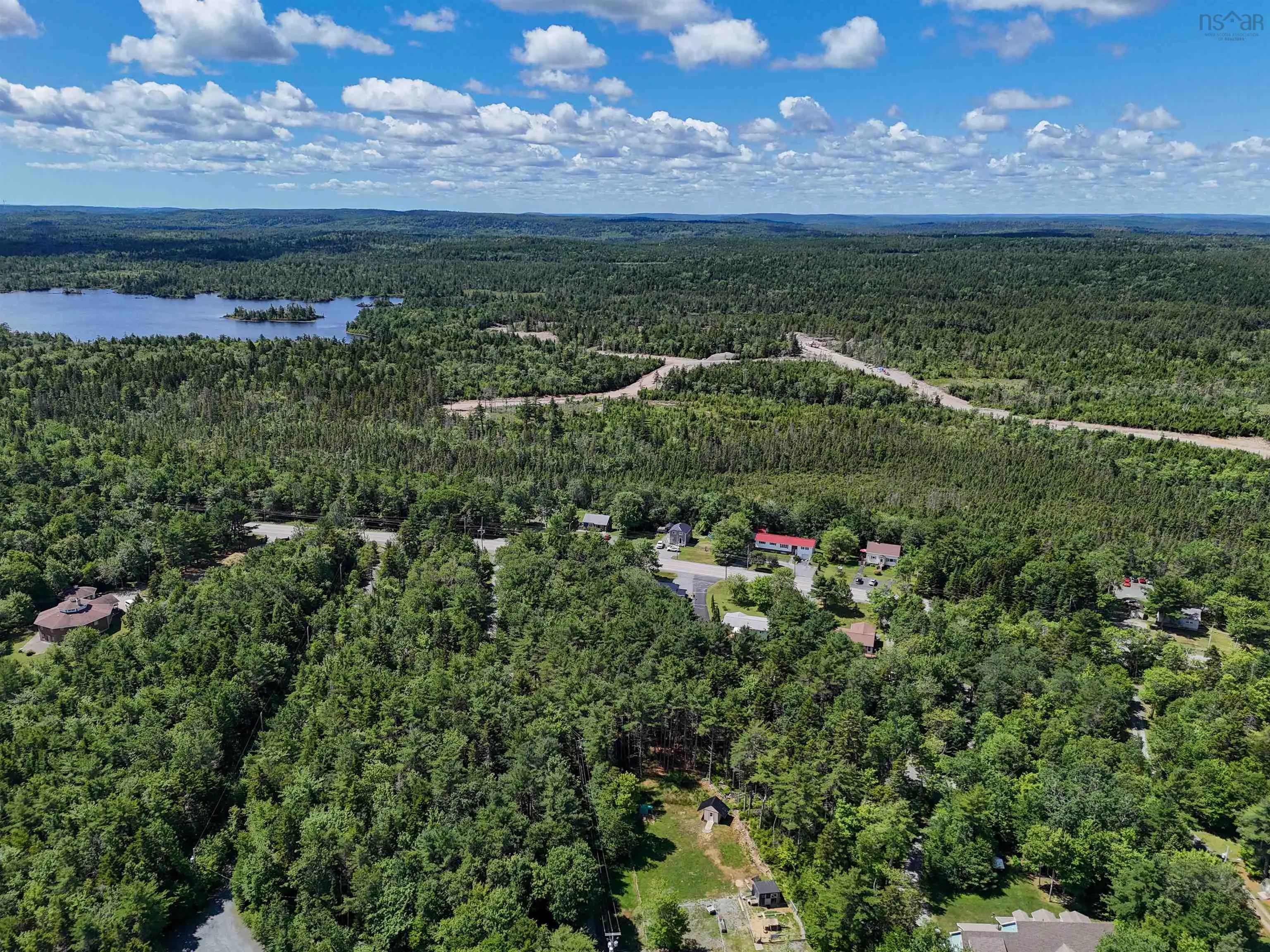 451 Highway 1, Mount Uniacke, NS B0N 1Z0, 3 Bedrooms Bedrooms, ,1 BathroomBathrooms,Residential,For Sale,Highway 1,202518746