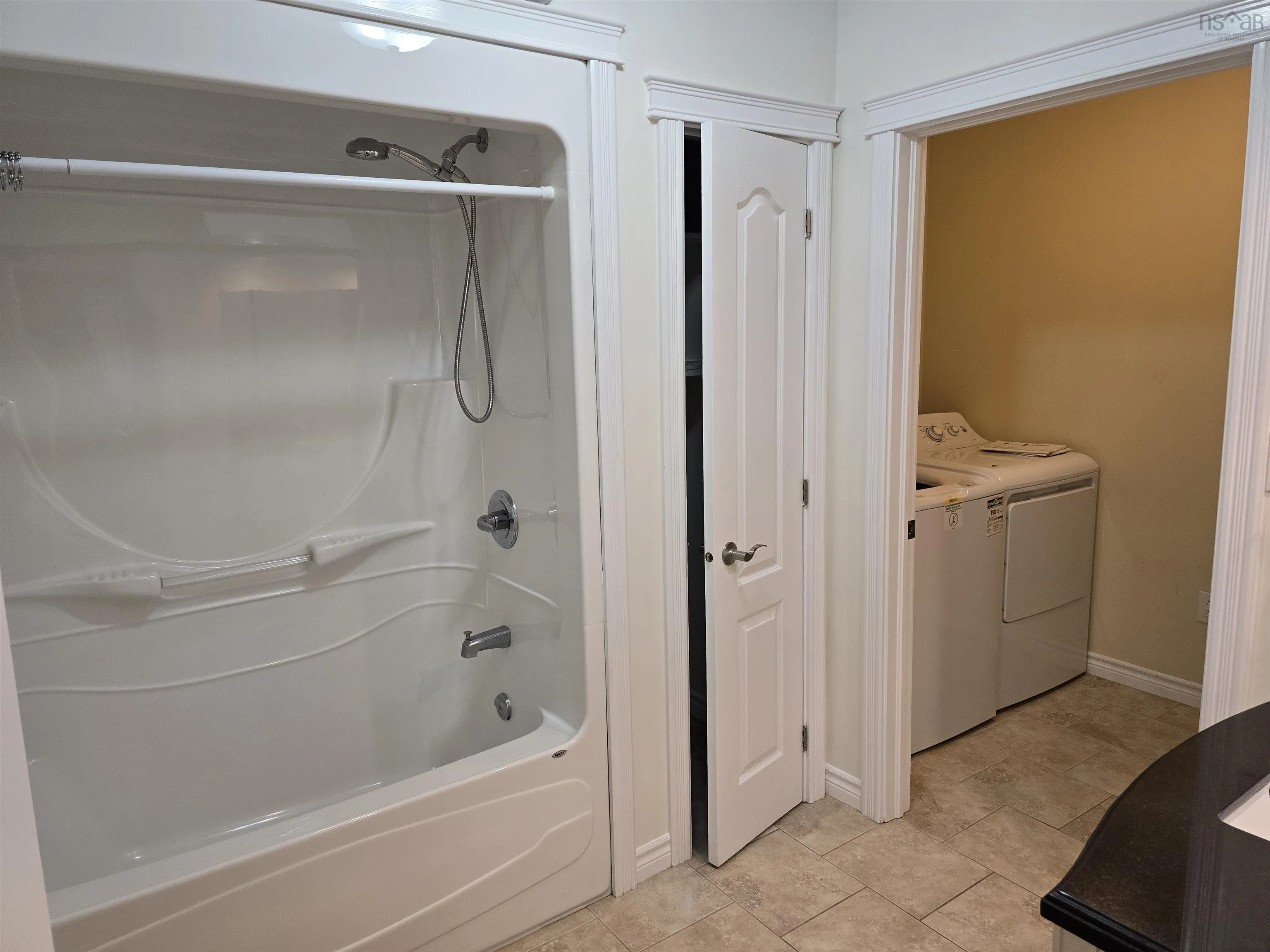 339-341 Mcconnell Drive, Sydney, NS B1P 3V5, 4 Bedrooms Bedrooms, ,2 BathroomsBathrooms,Residential,For Sale,Mcconnell,202516196