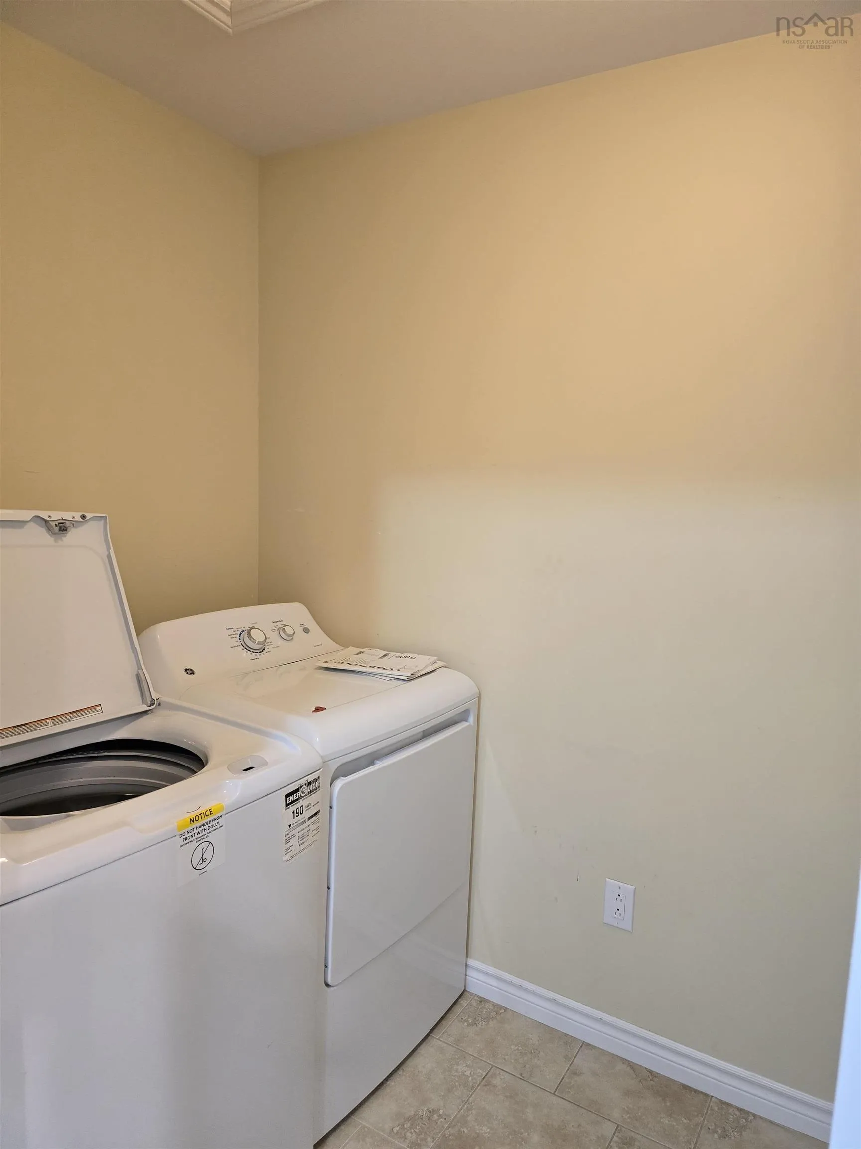 339-341 Mcconnell Drive, Sydney, NS B1P 3V5, 4 Bedrooms Bedrooms, ,2 BathroomsBathrooms,Residential,For Sale,Mcconnell,202516196
